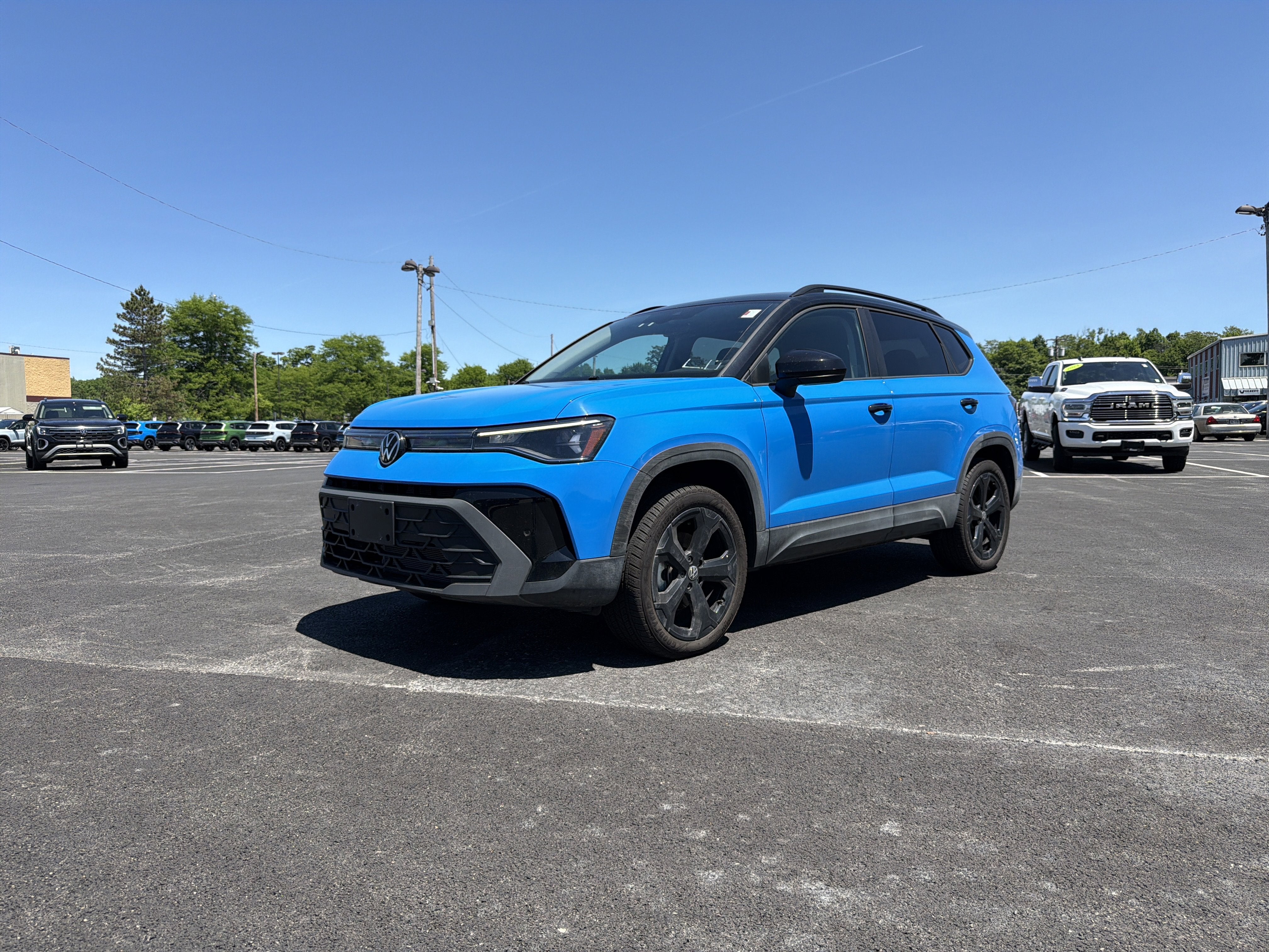 2025 Volkswagen Taos 1.5T SE Black