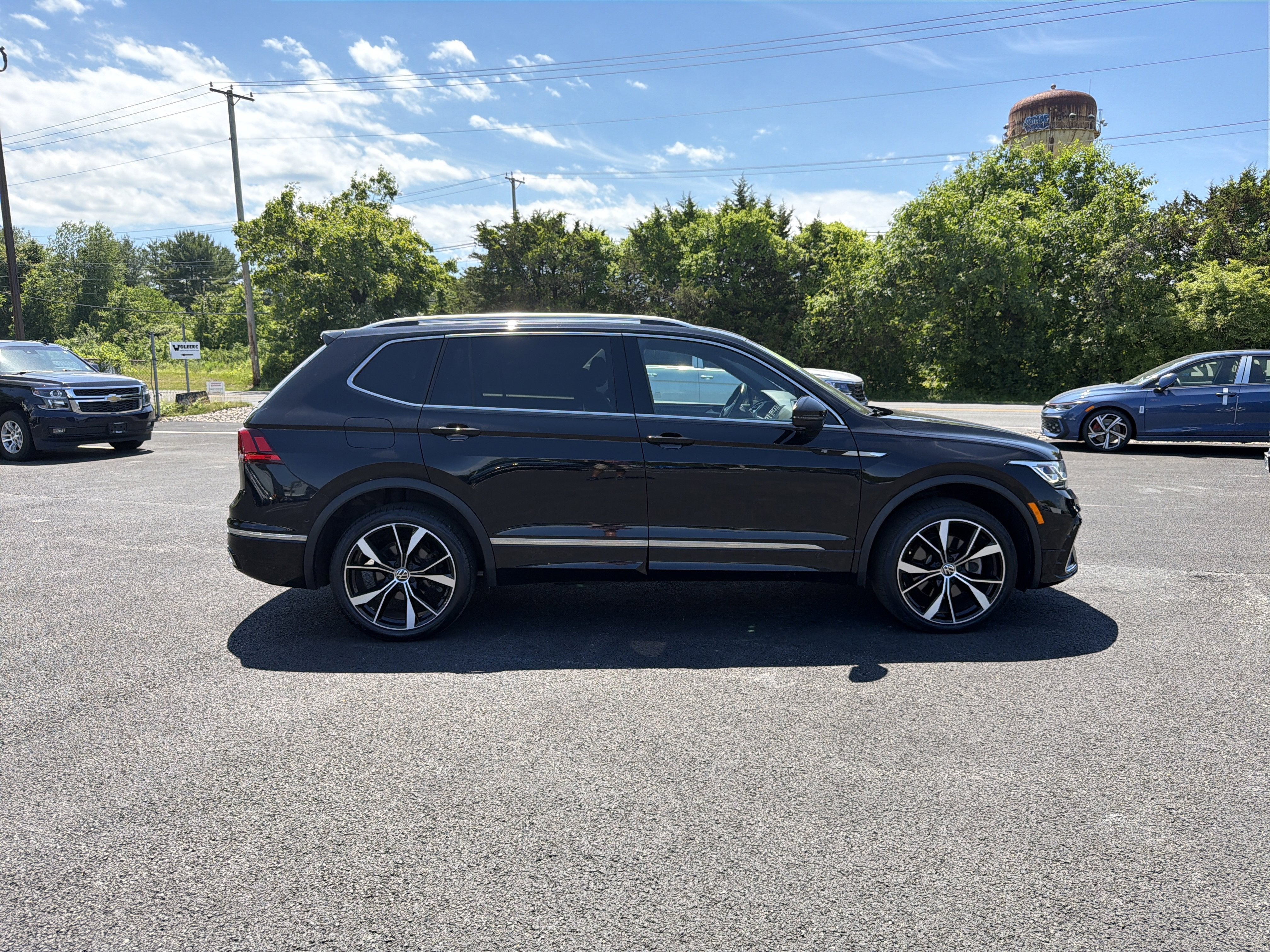 2024 Volkswagen Tiguan 2.0T SEL R-Line