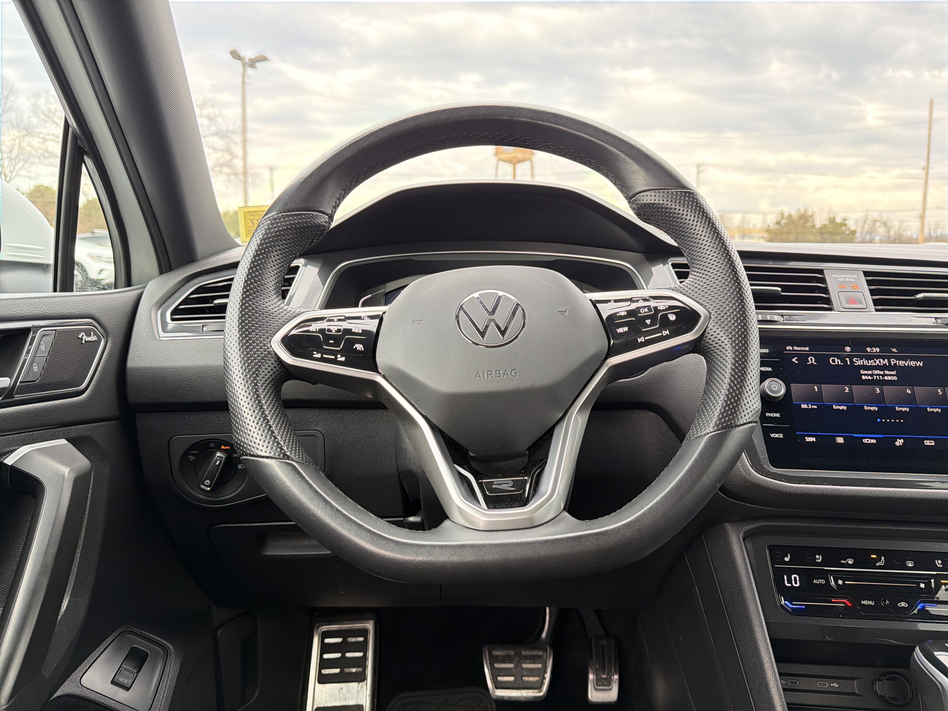 2023 Volkswagen Tiguan 2.0T SEL R-Line