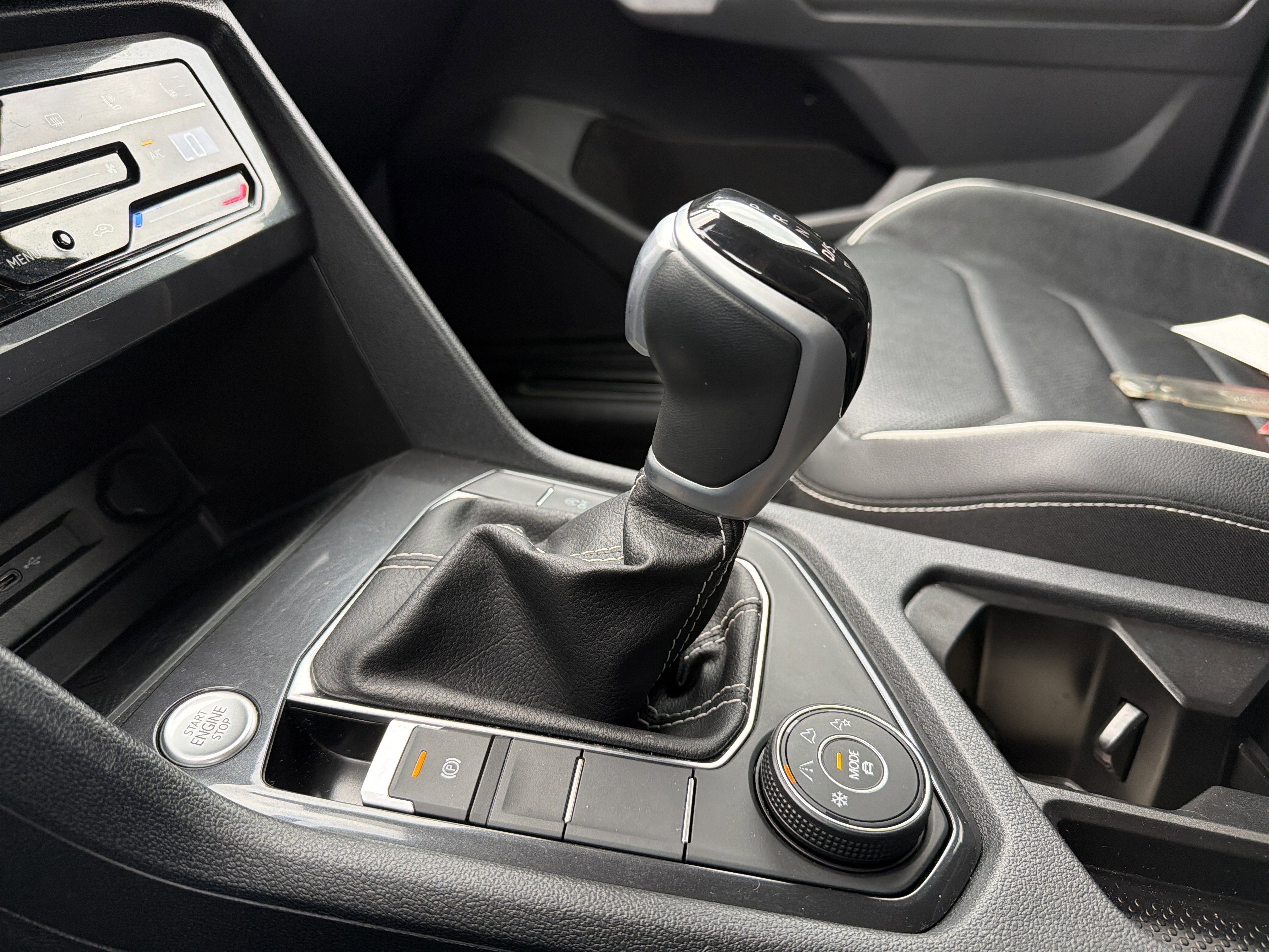 2023 Volkswagen Tiguan 2.0T SEL R-Line