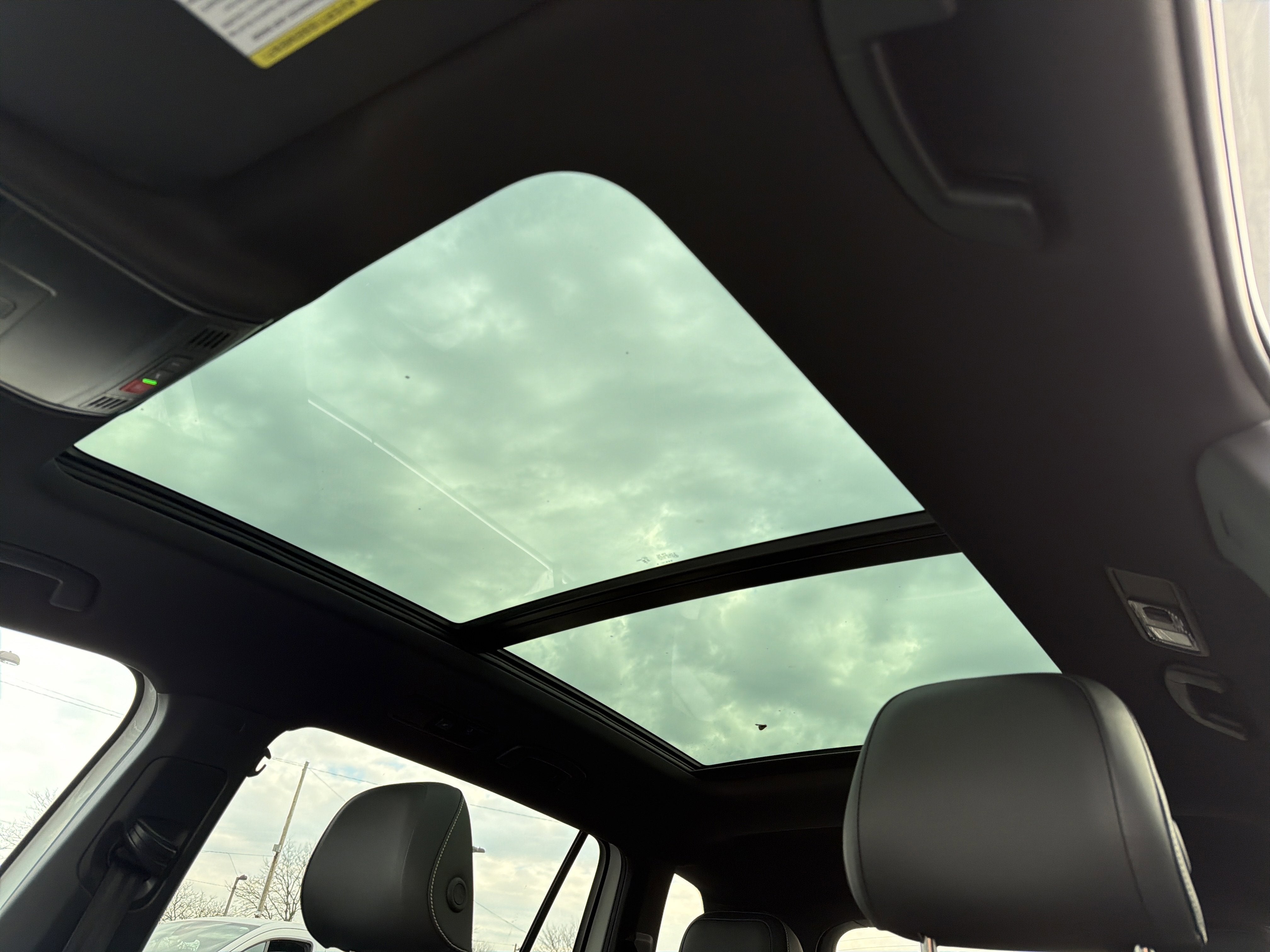 2023 Volkswagen Tiguan 2.0T SEL R-Line