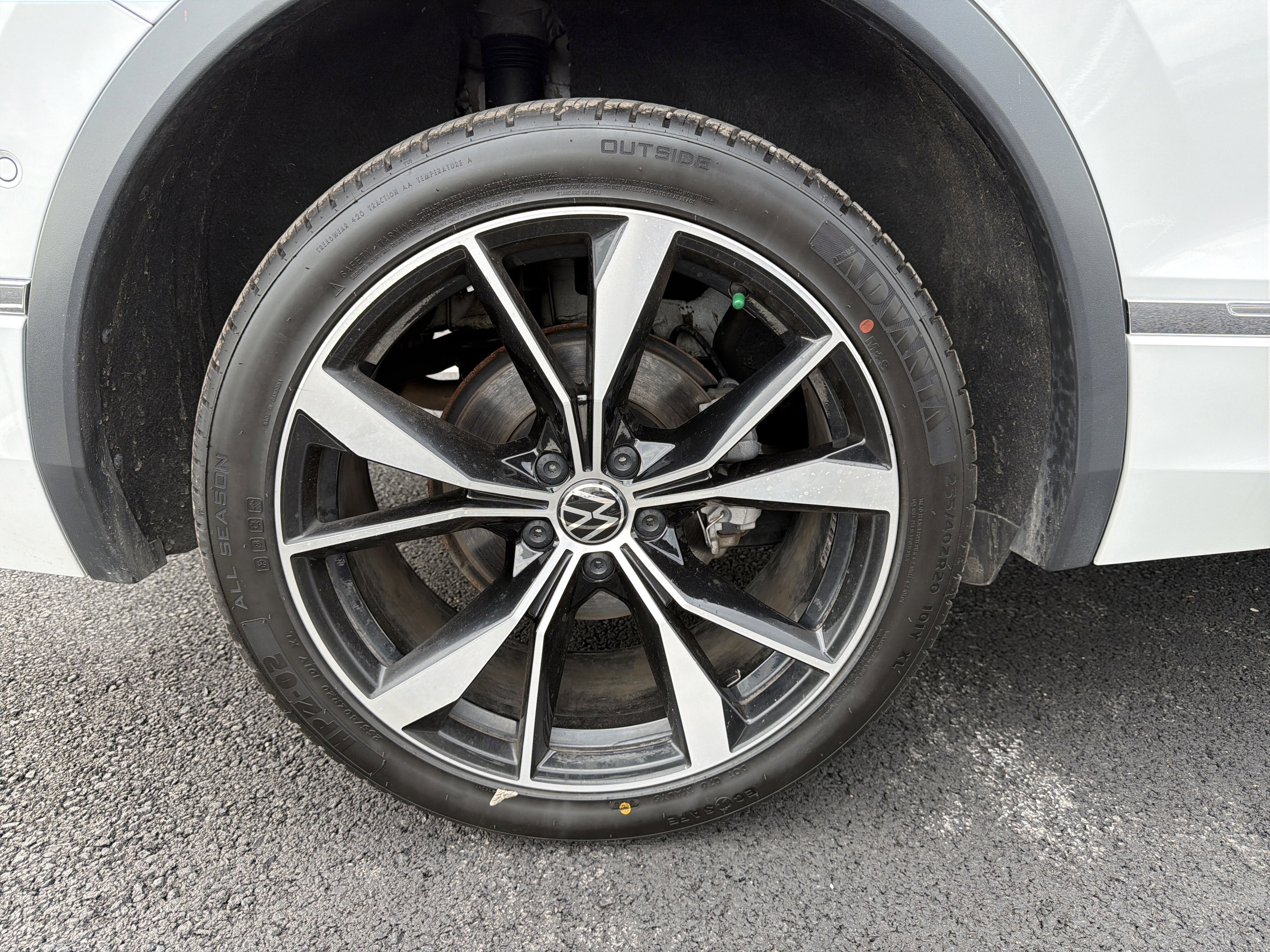 2023 Volkswagen Tiguan 2.0T SEL R-Line