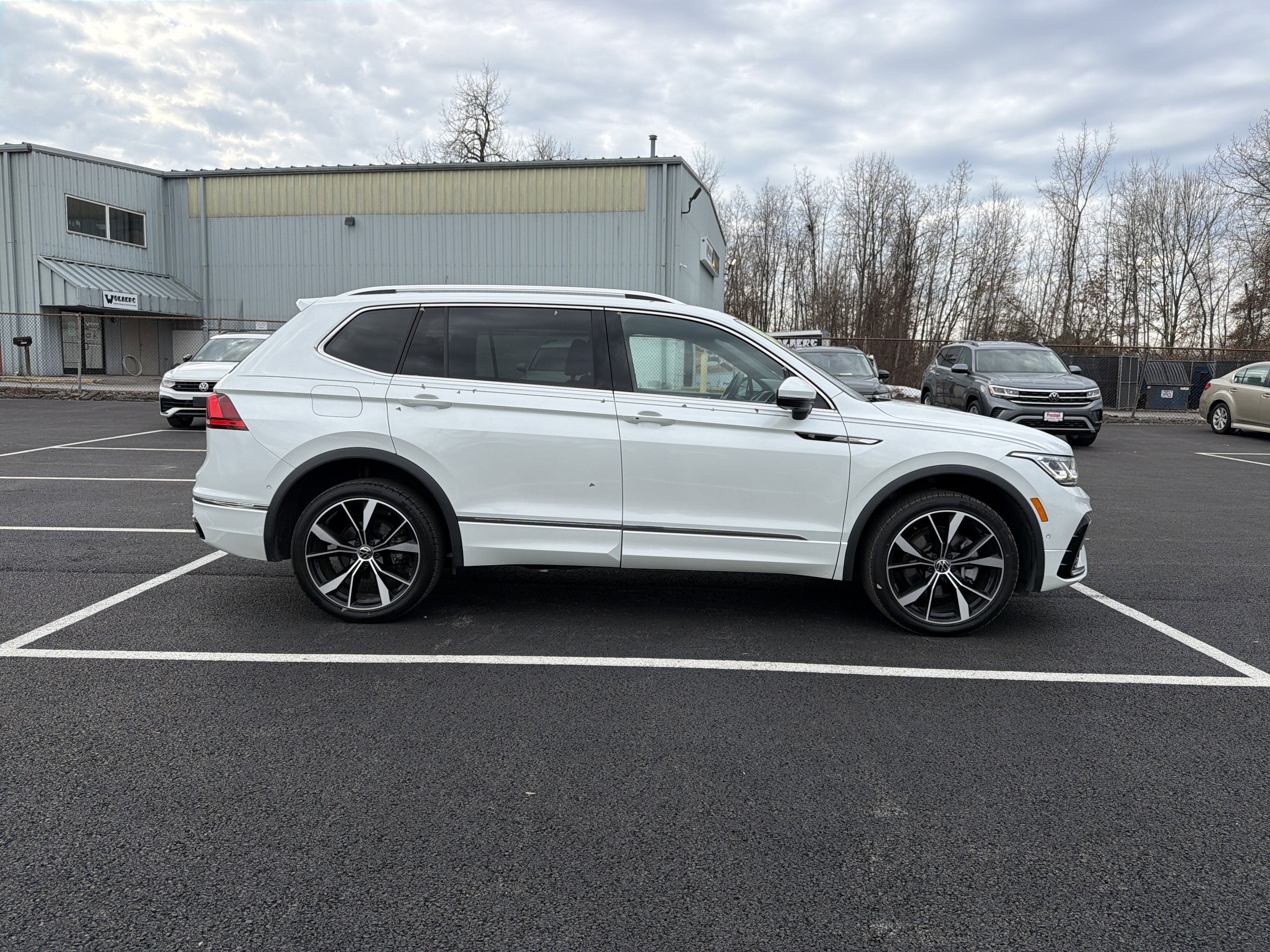 2023 Volkswagen Tiguan 2.0T SEL R-Line
