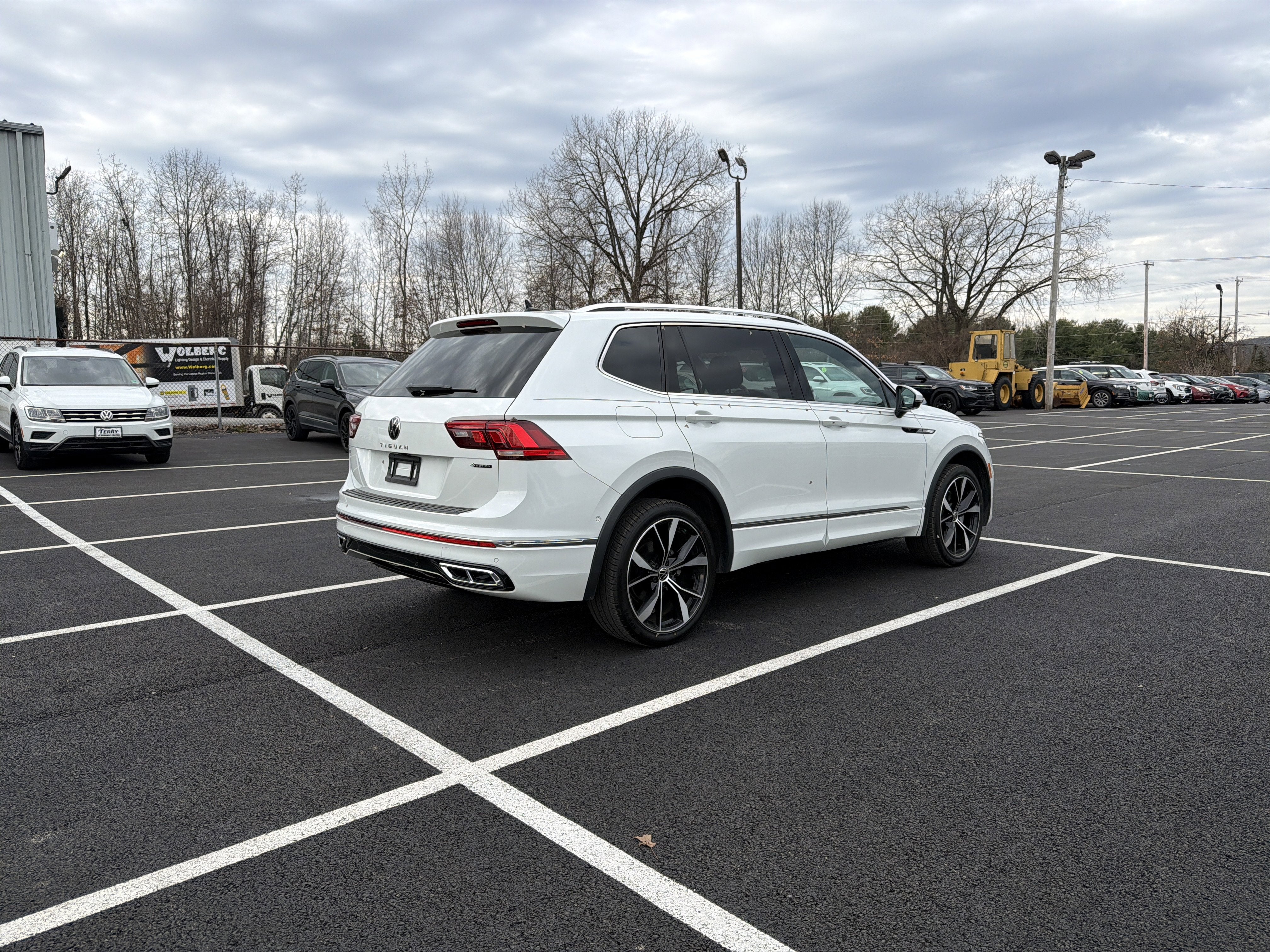 2023 Volkswagen Tiguan 2.0T SEL R-Line