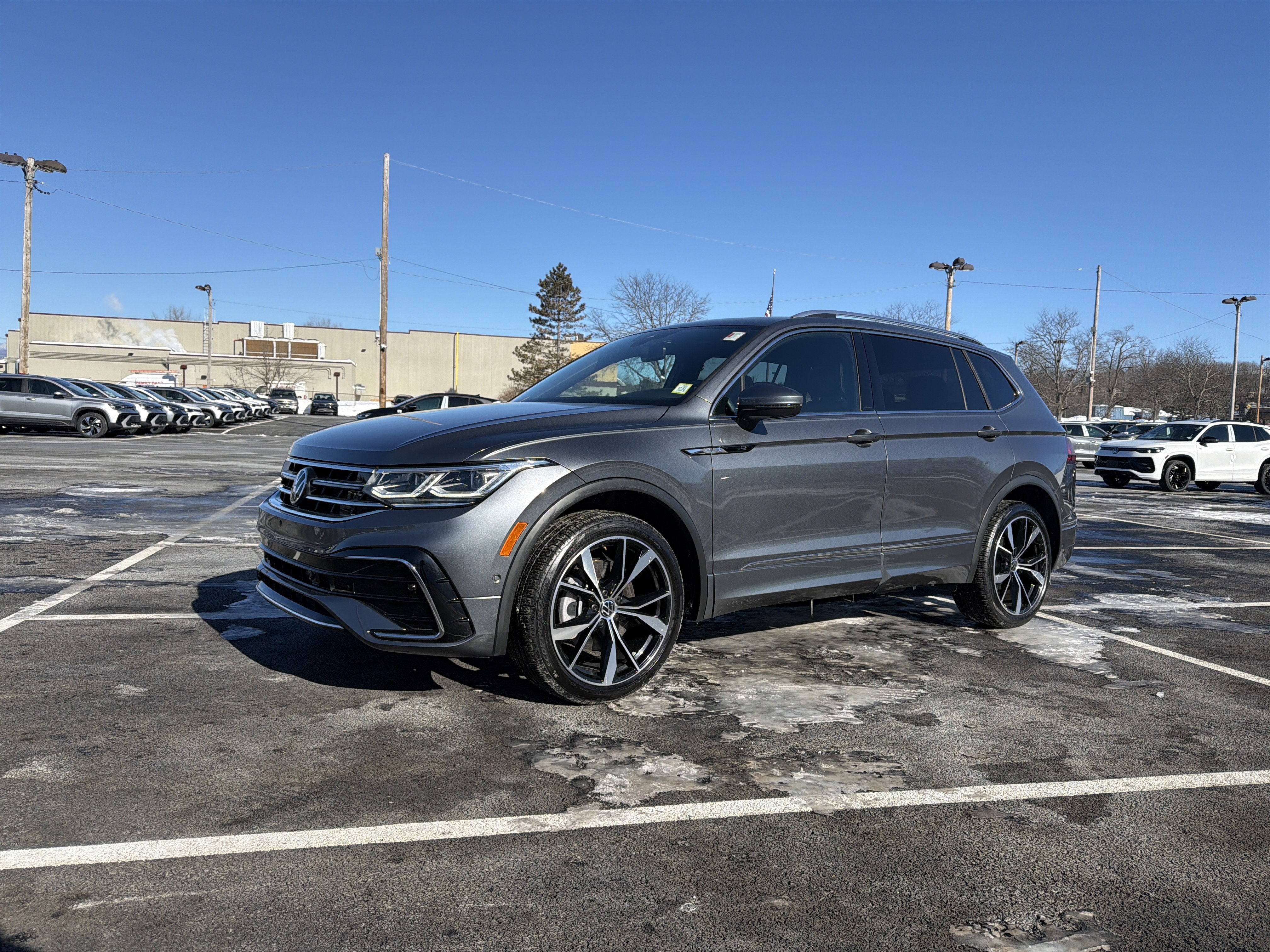 2024 Volkswagen Tiguan 2.0T SEL R-Line