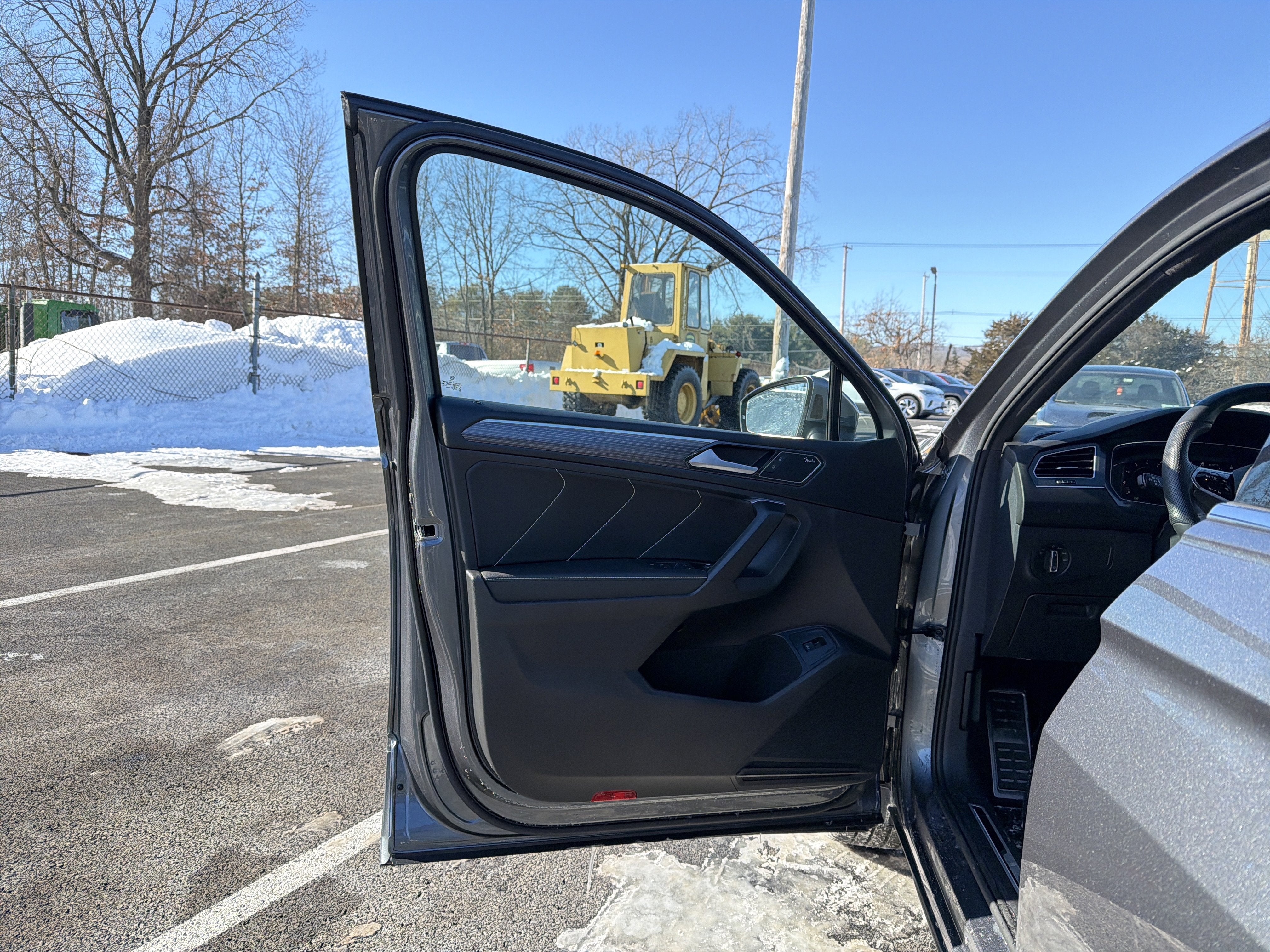 2024 Volkswagen Tiguan 2.0T SEL R-Line