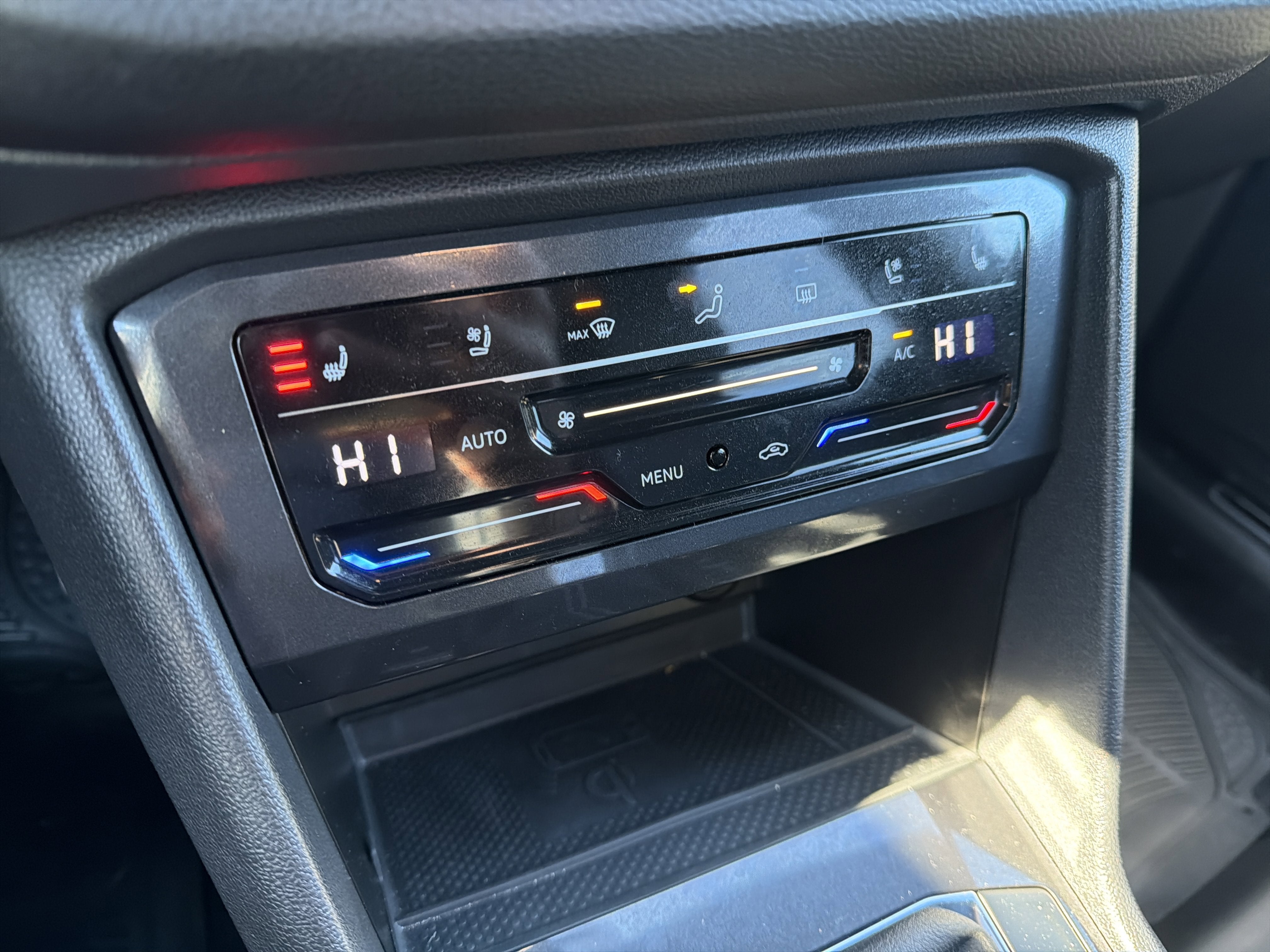 2024 Volkswagen Tiguan 2.0T SEL R-Line