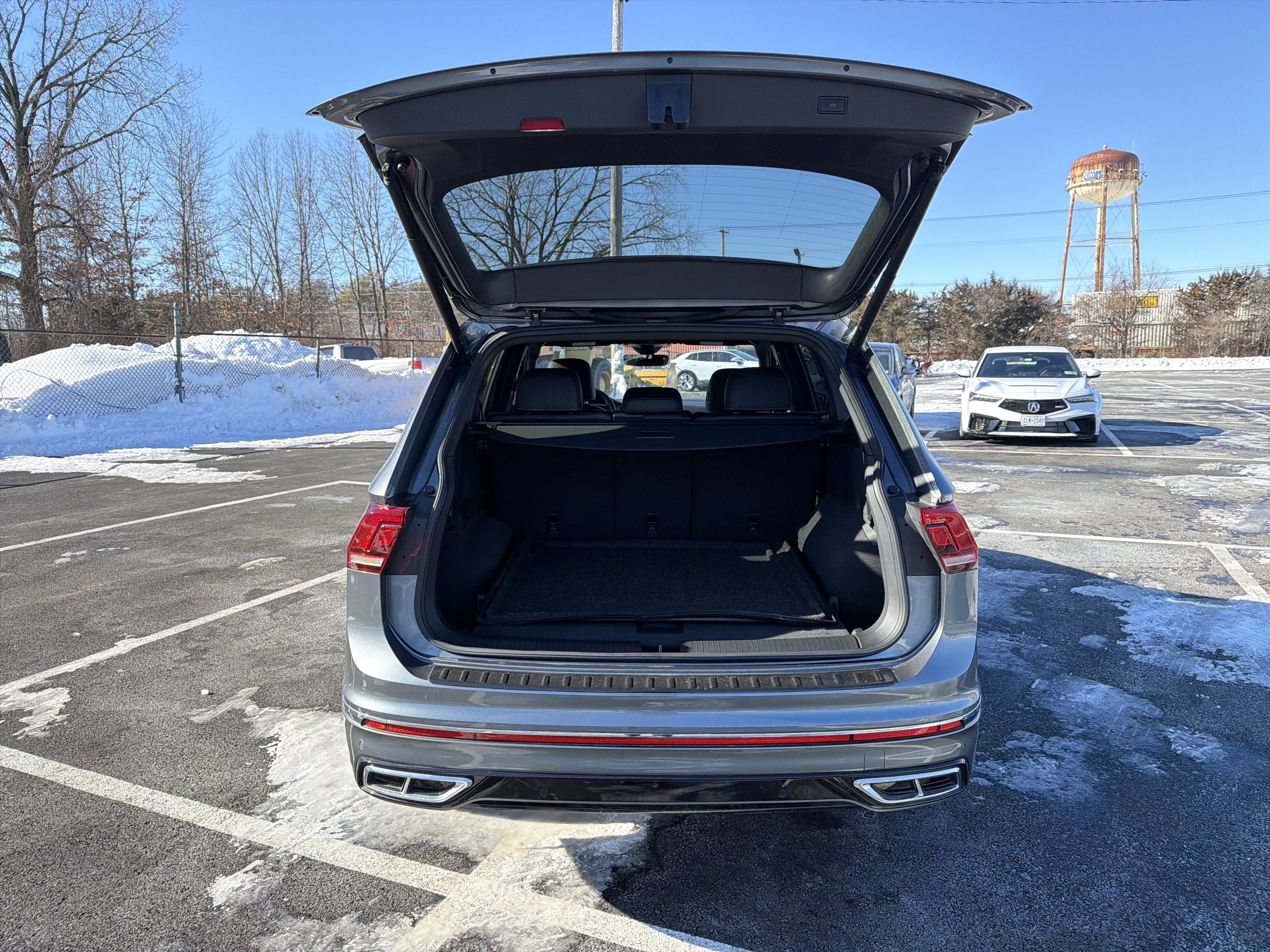 2024 Volkswagen Tiguan 2.0T SEL R-Line