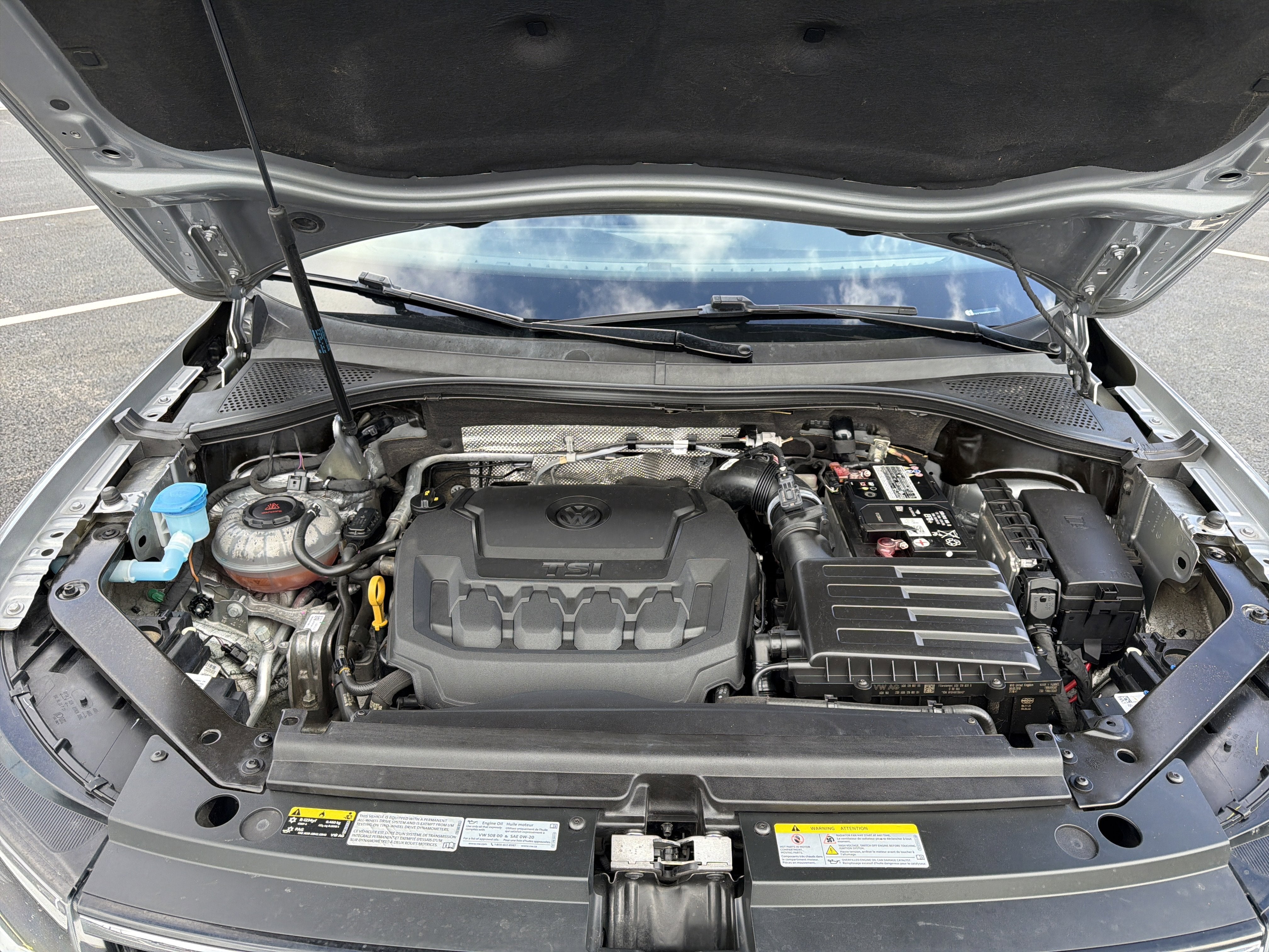 2022 Volkswagen Tiguan 2.0T SE R-Line Black