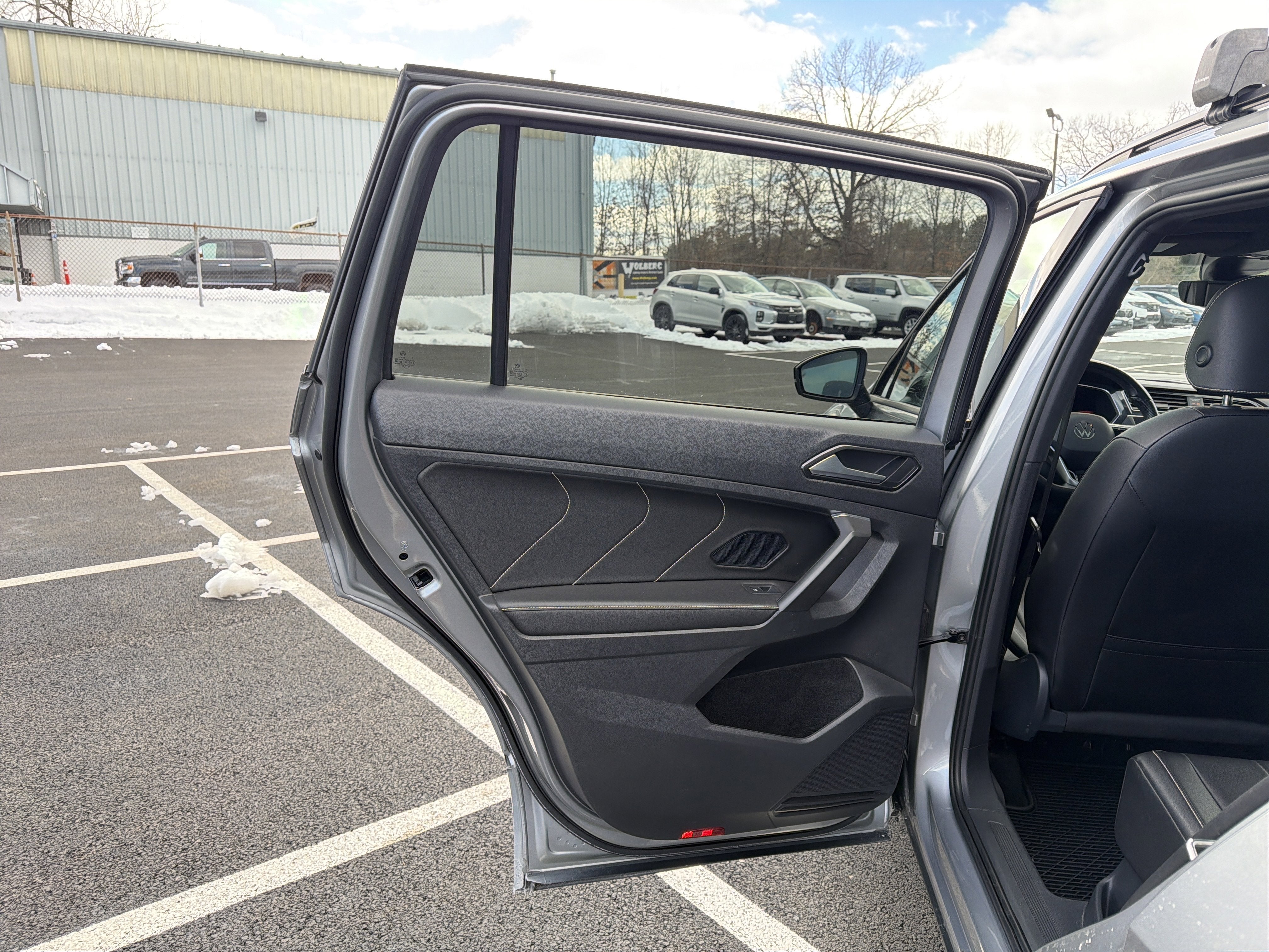 2022 Volkswagen Tiguan 2.0T SE R-Line Black