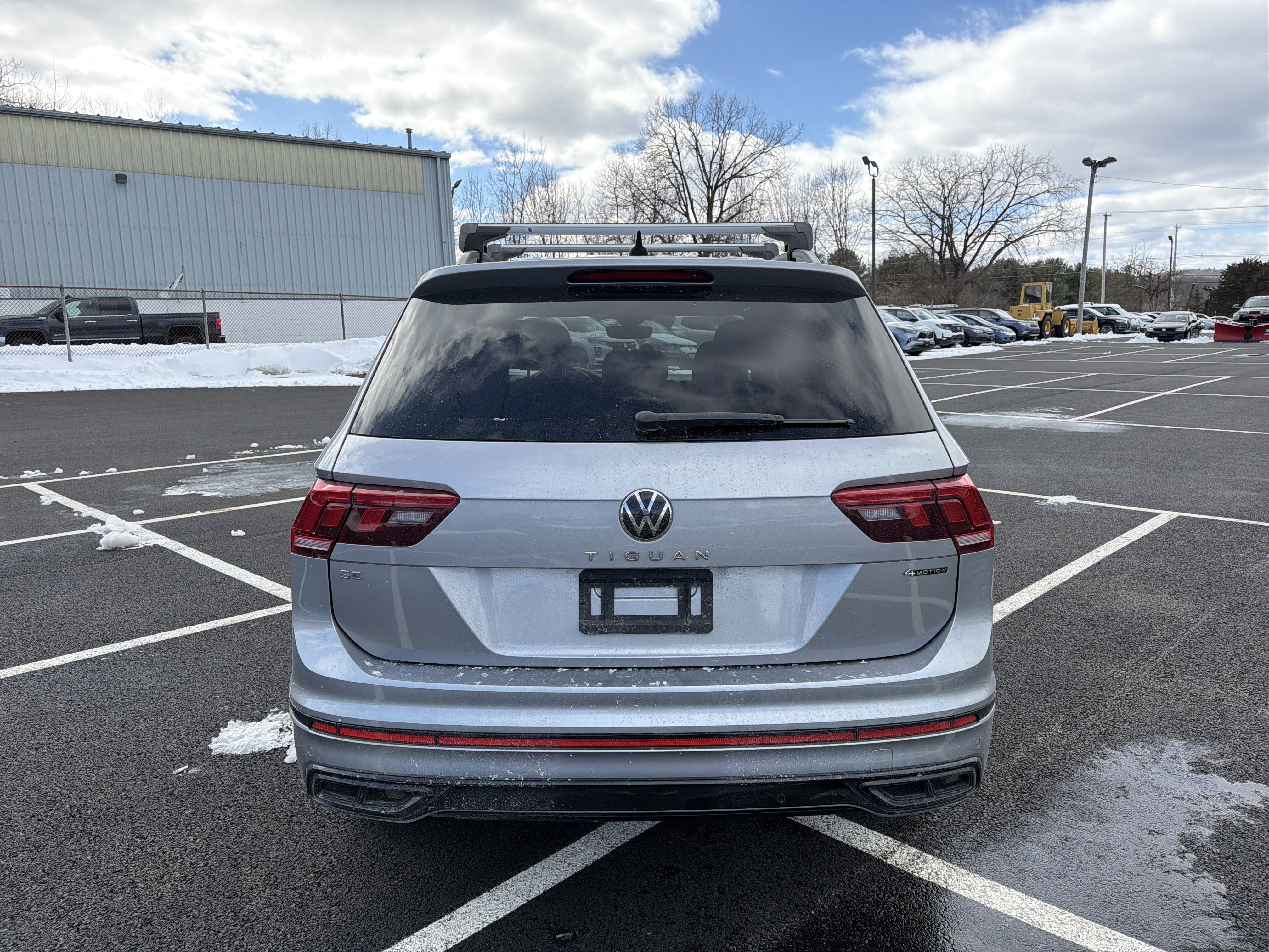 2022 Volkswagen Tiguan 2.0T SE R-Line Black