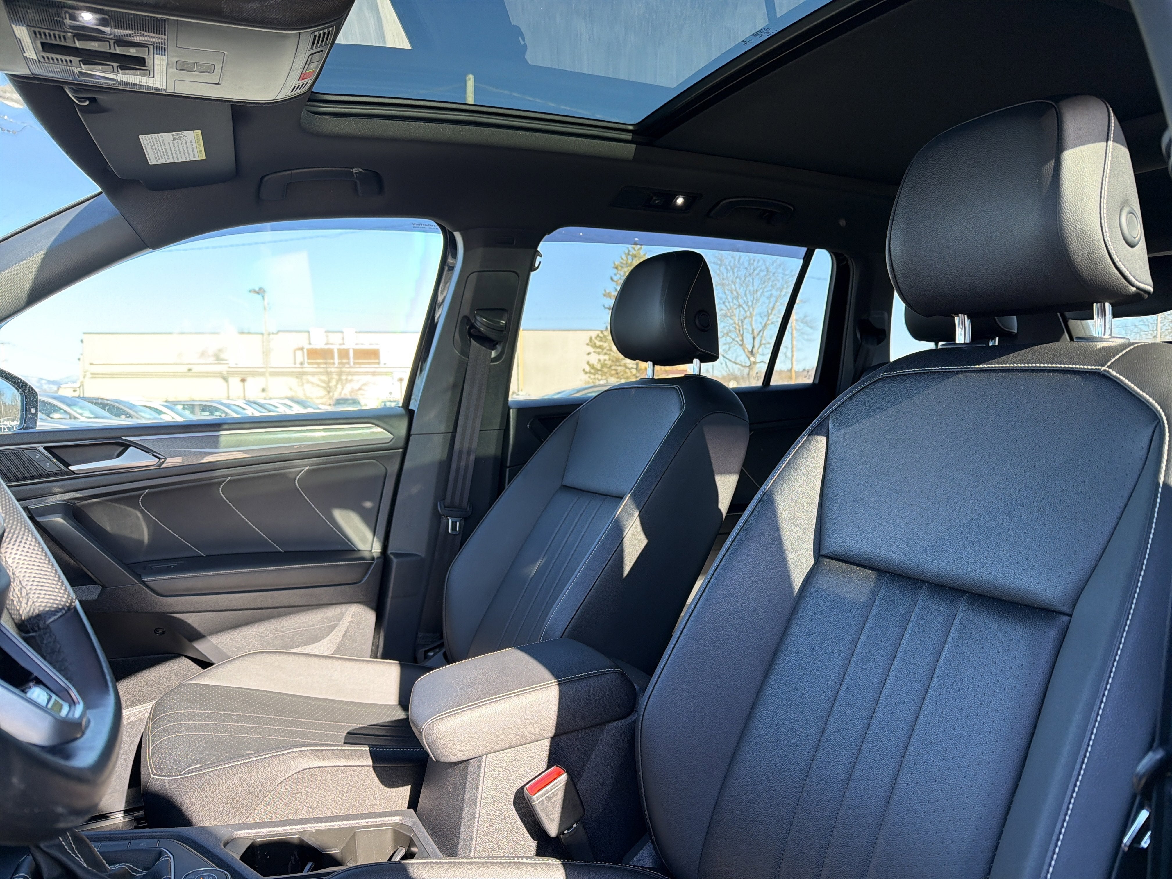 2022 Volkswagen Tiguan 2.0T SE R-Line Black