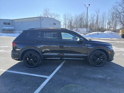 2022 Volkswagen Tiguan 2.0T SE R-Line Black