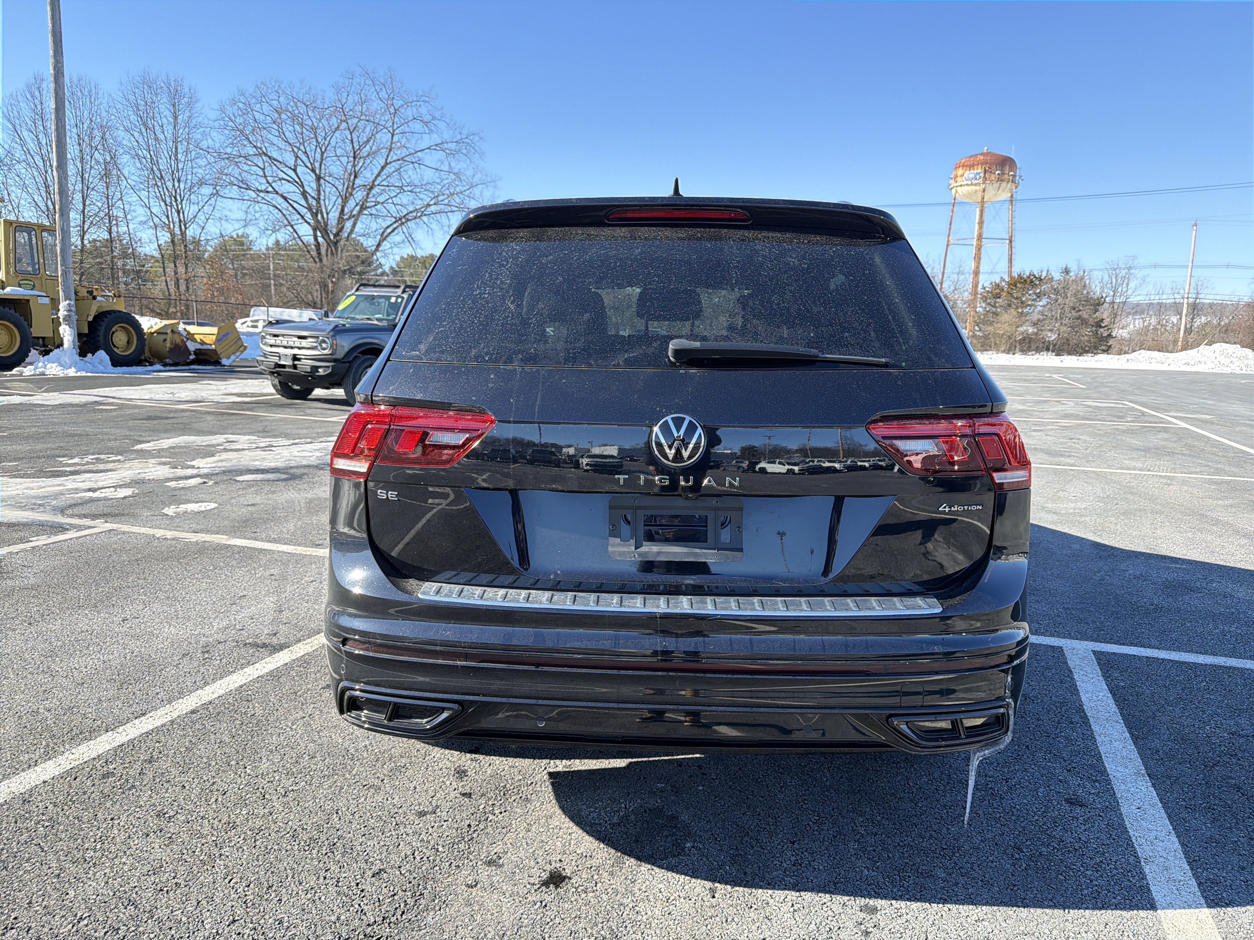 2022 Volkswagen Tiguan 2.0T SE R-Line Black