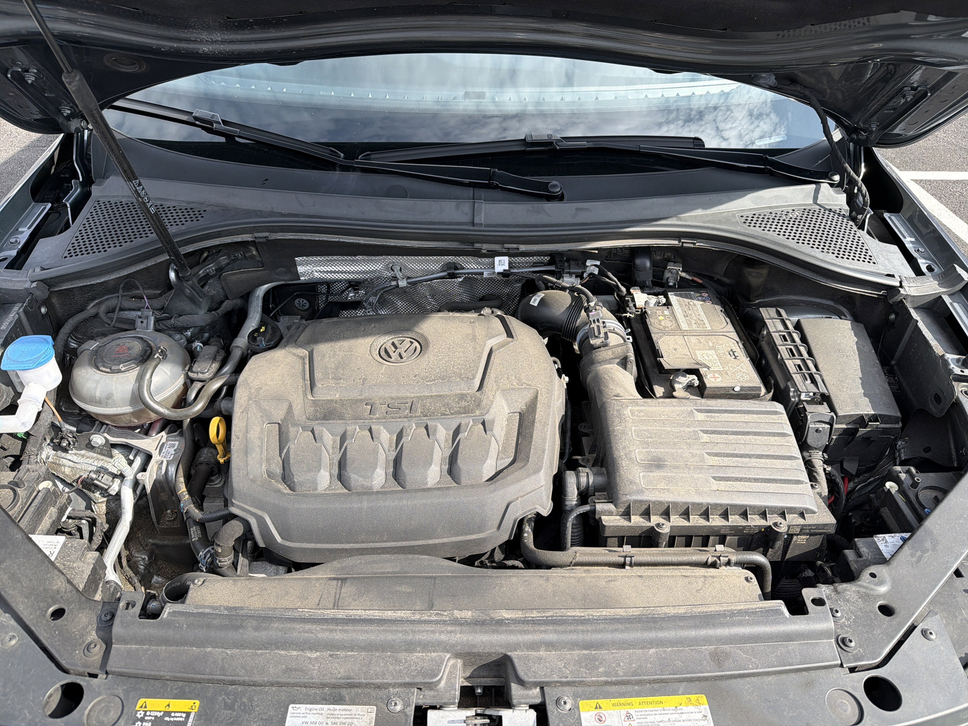 2023 Volkswagen Tiguan 2.0T SE R-Line Black