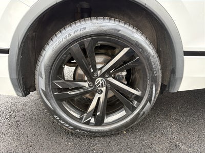 2024 Volkswagen Tiguan 2.0T SE R-Line Black