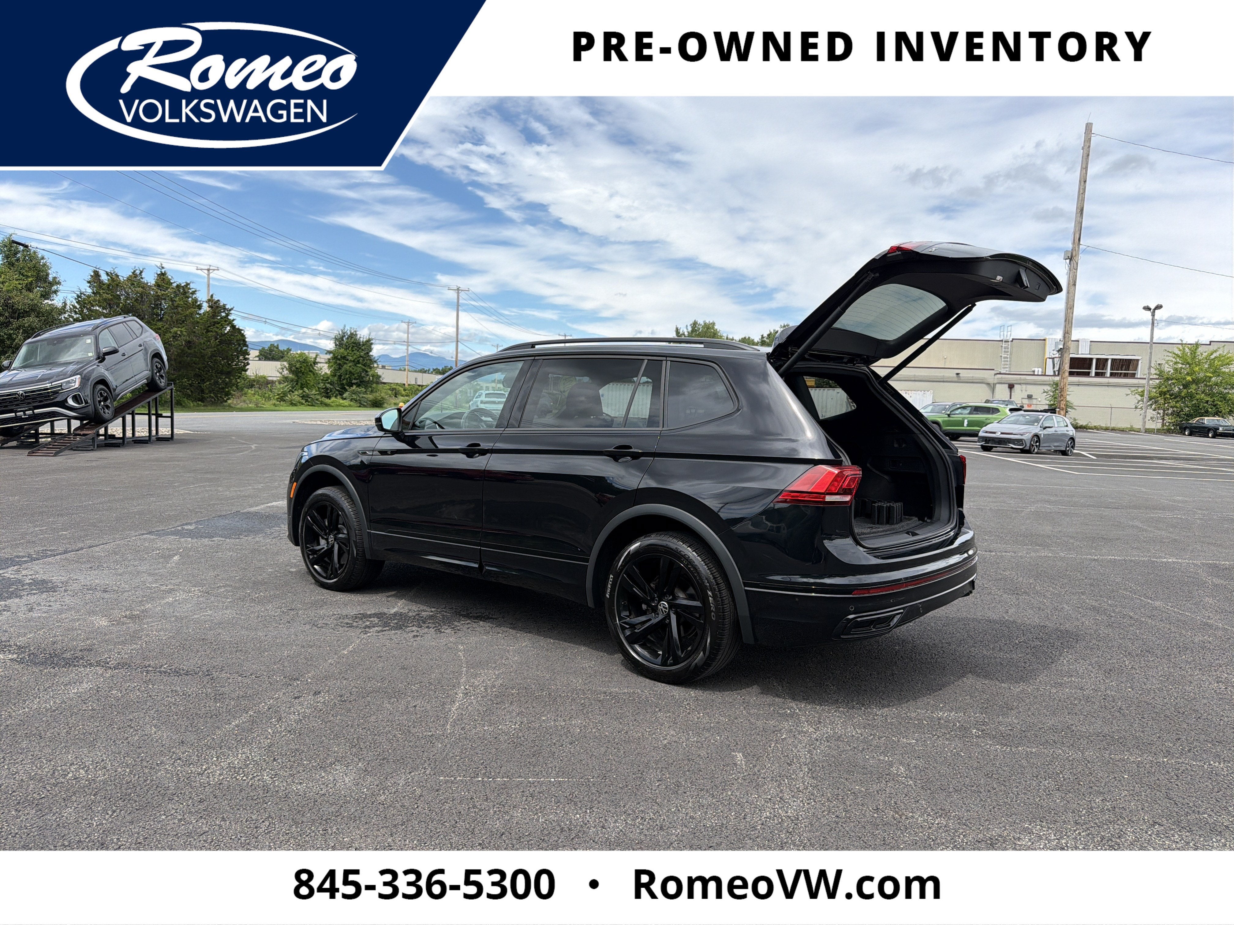 2024 Volkswagen Tiguan 2.0T SE R-Line Black