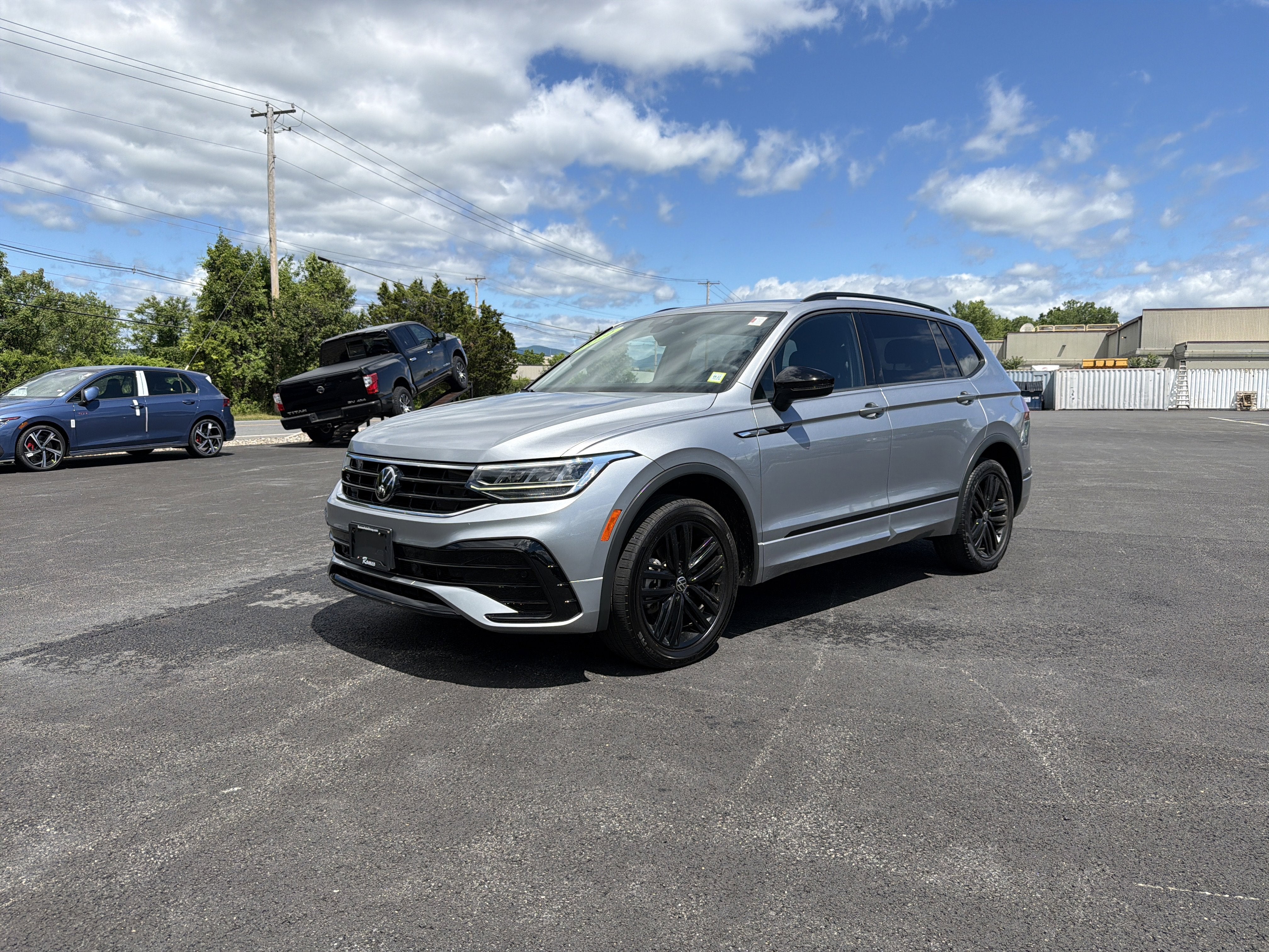 2022 Volkswagen Tiguan 2.0T SE R-Line Black