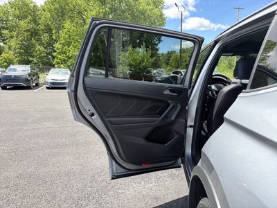 2022 Volkswagen Tiguan 2.0T SE R-Line Black