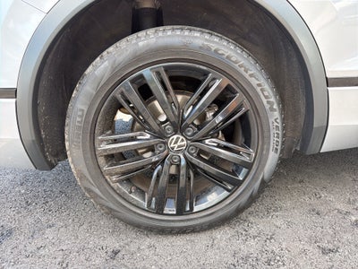 2022 Volkswagen Tiguan 2.0T SE R-Line Black