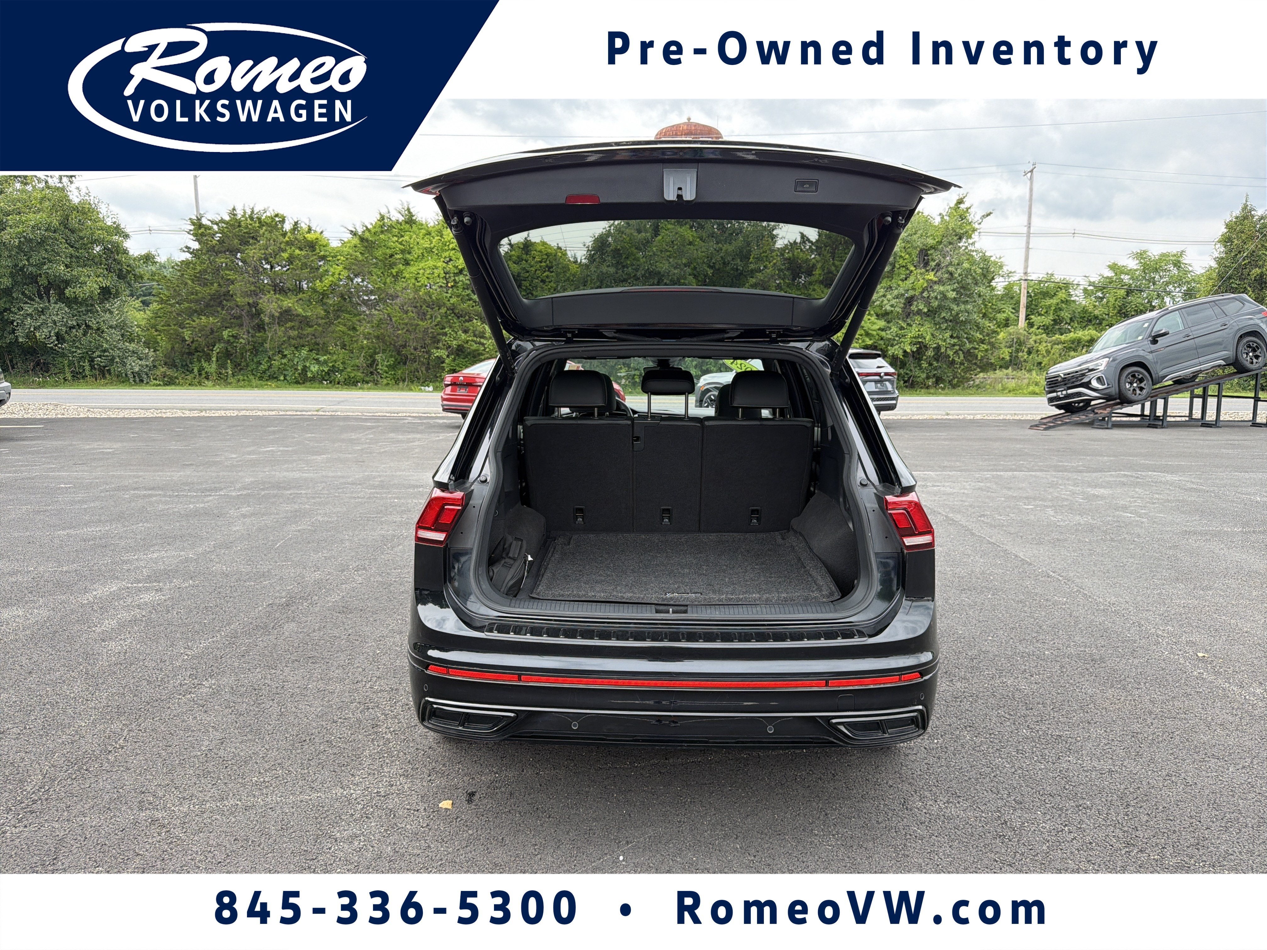 2024 Volkswagen Tiguan 2.0T SE R-Line Black