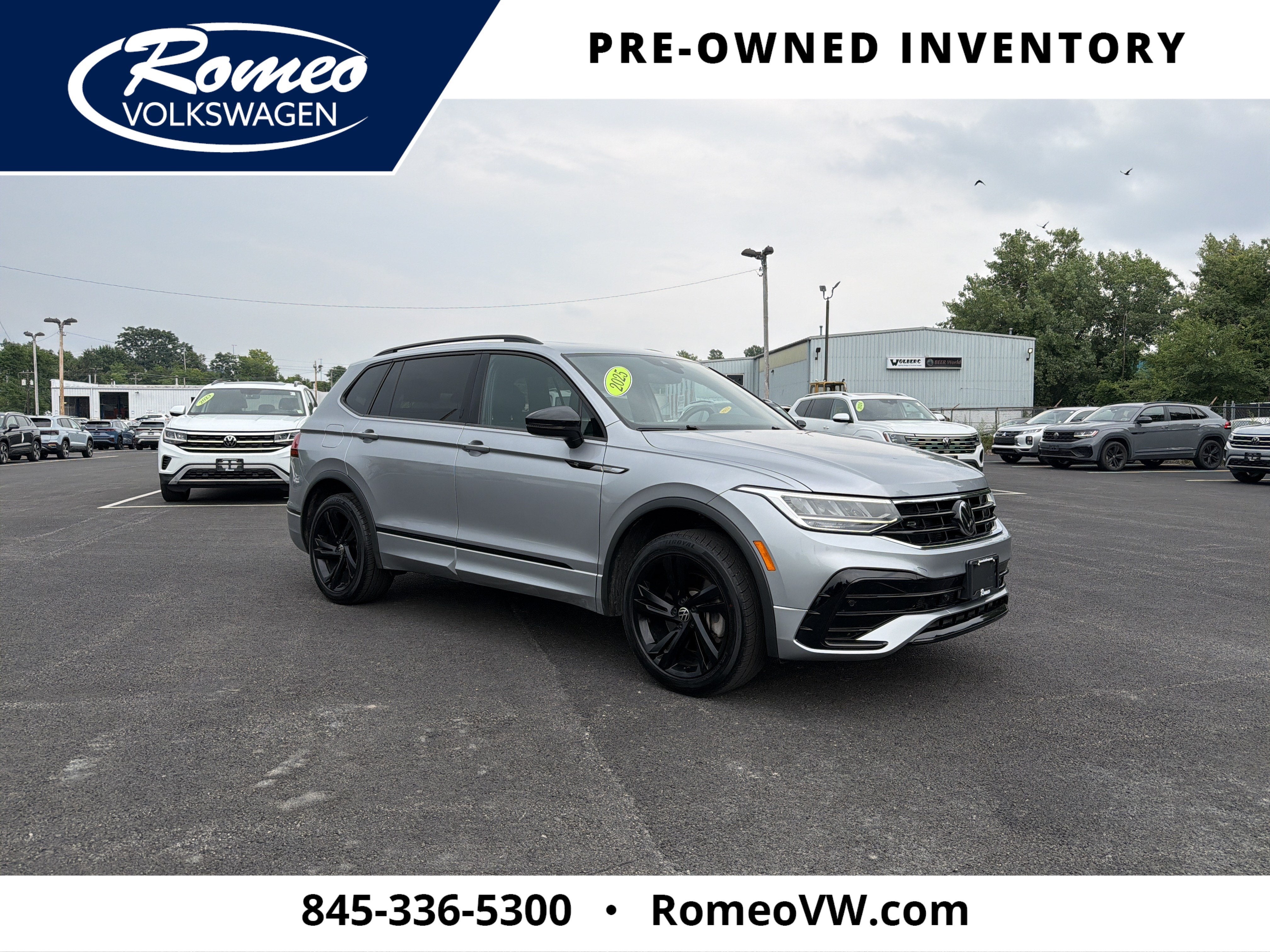 2024 Volkswagen Tiguan 2.0T SE R-Line Black
