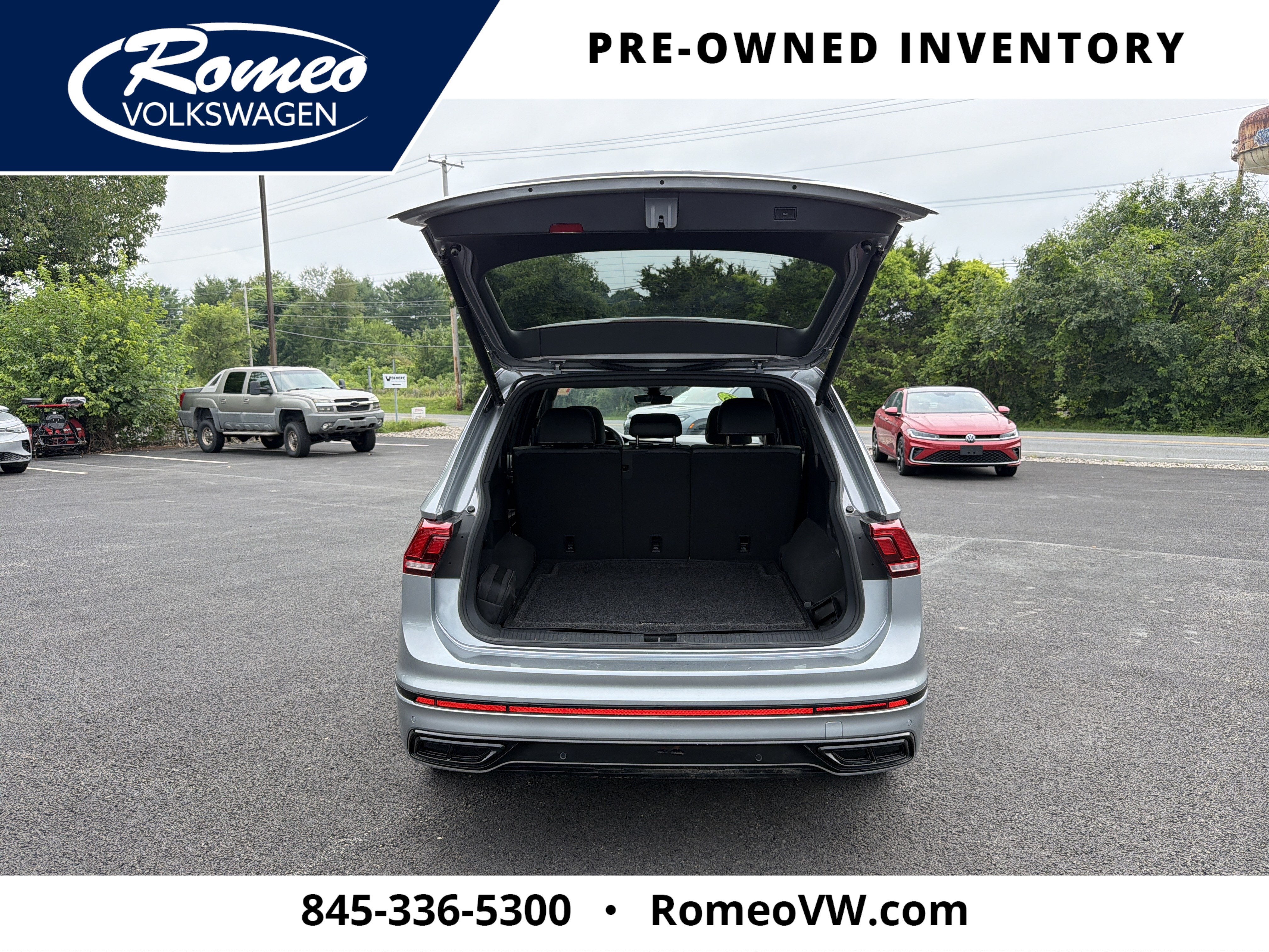 2024 Volkswagen Tiguan 2.0T SE R-Line Black