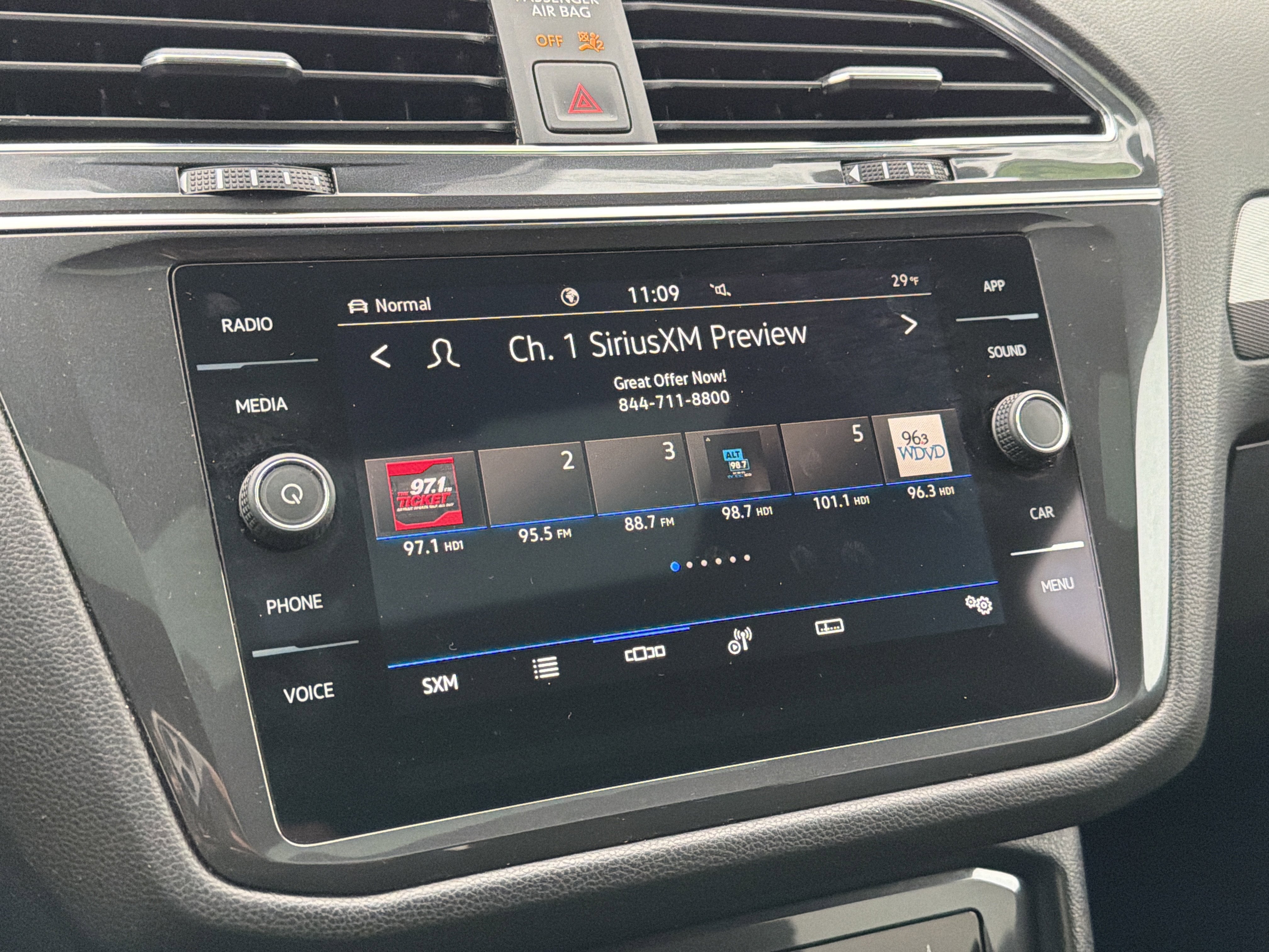 2023 Volkswagen Tiguan 2.0T SE R-Line Black