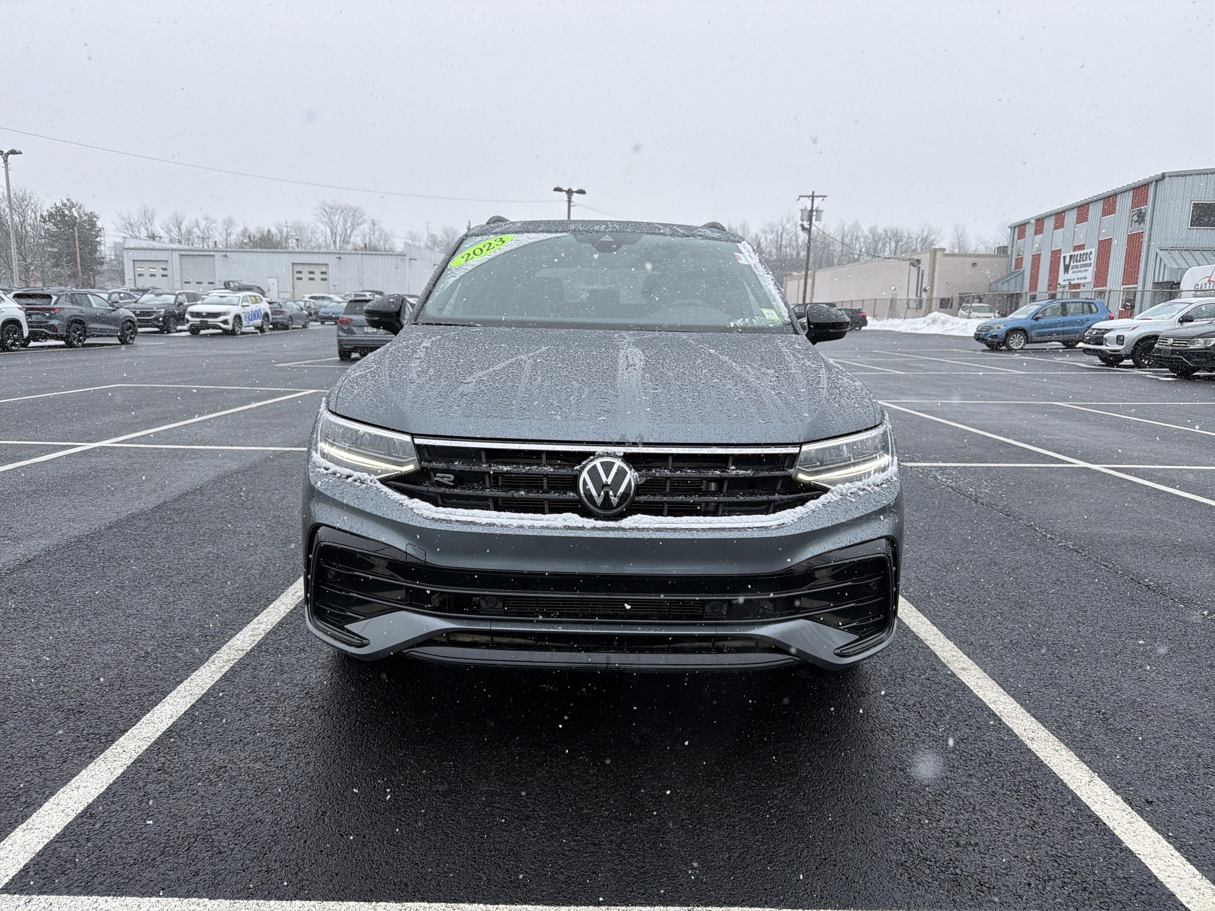 2023 Volkswagen Tiguan 2.0T SE R-Line Black