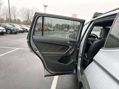 2024 Volkswagen Tiguan 2.0T SE R-Line Black