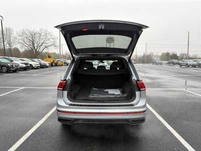 2024 Volkswagen Tiguan 2.0T SE R-Line Black