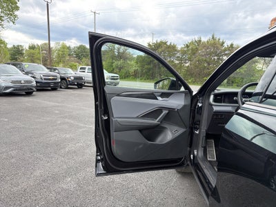 2025 Volkswagen Tiguan 2.0T SE R-Line Black