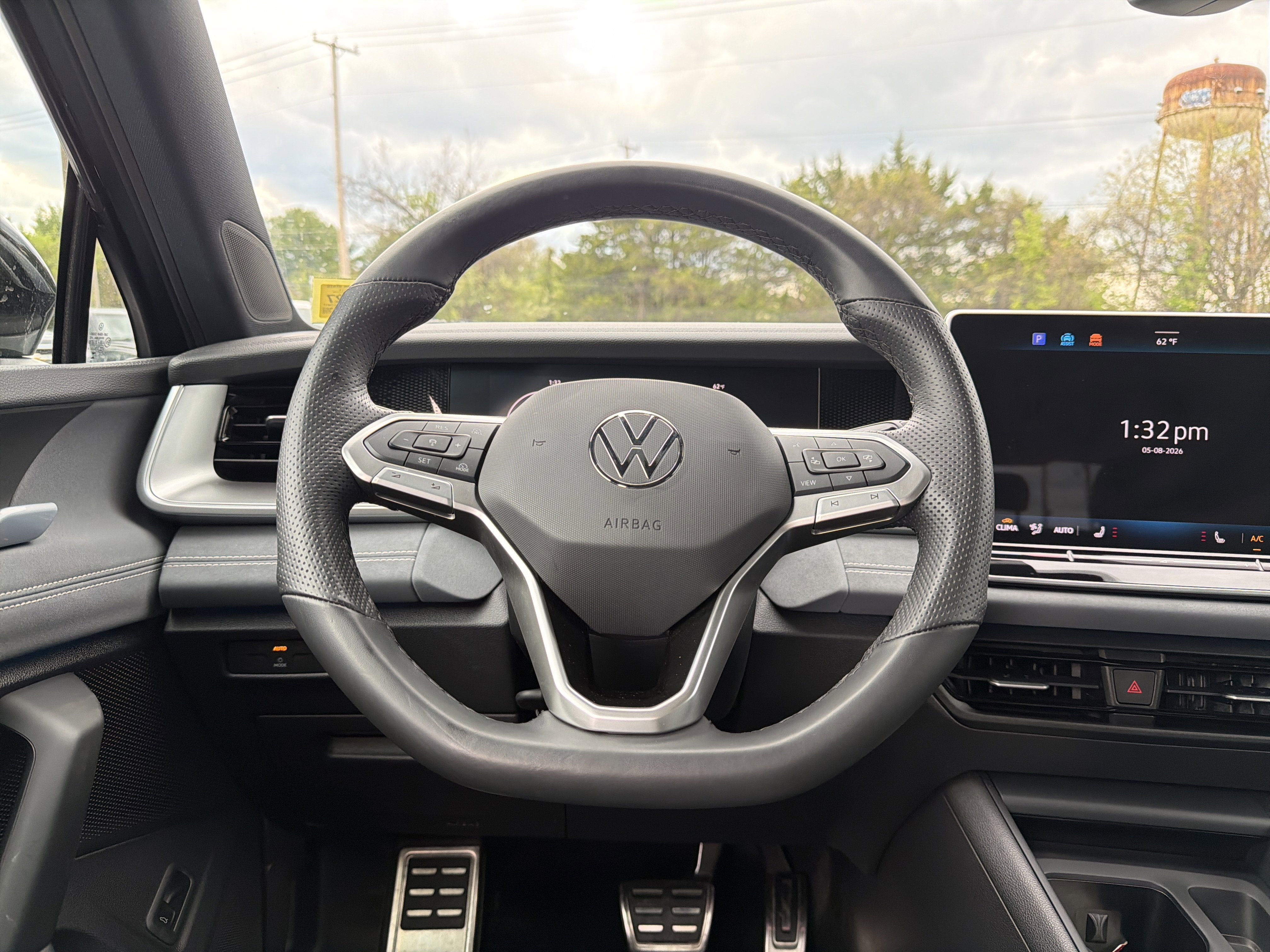 2025 Volkswagen Tiguan 2.0T SE R-Line Black