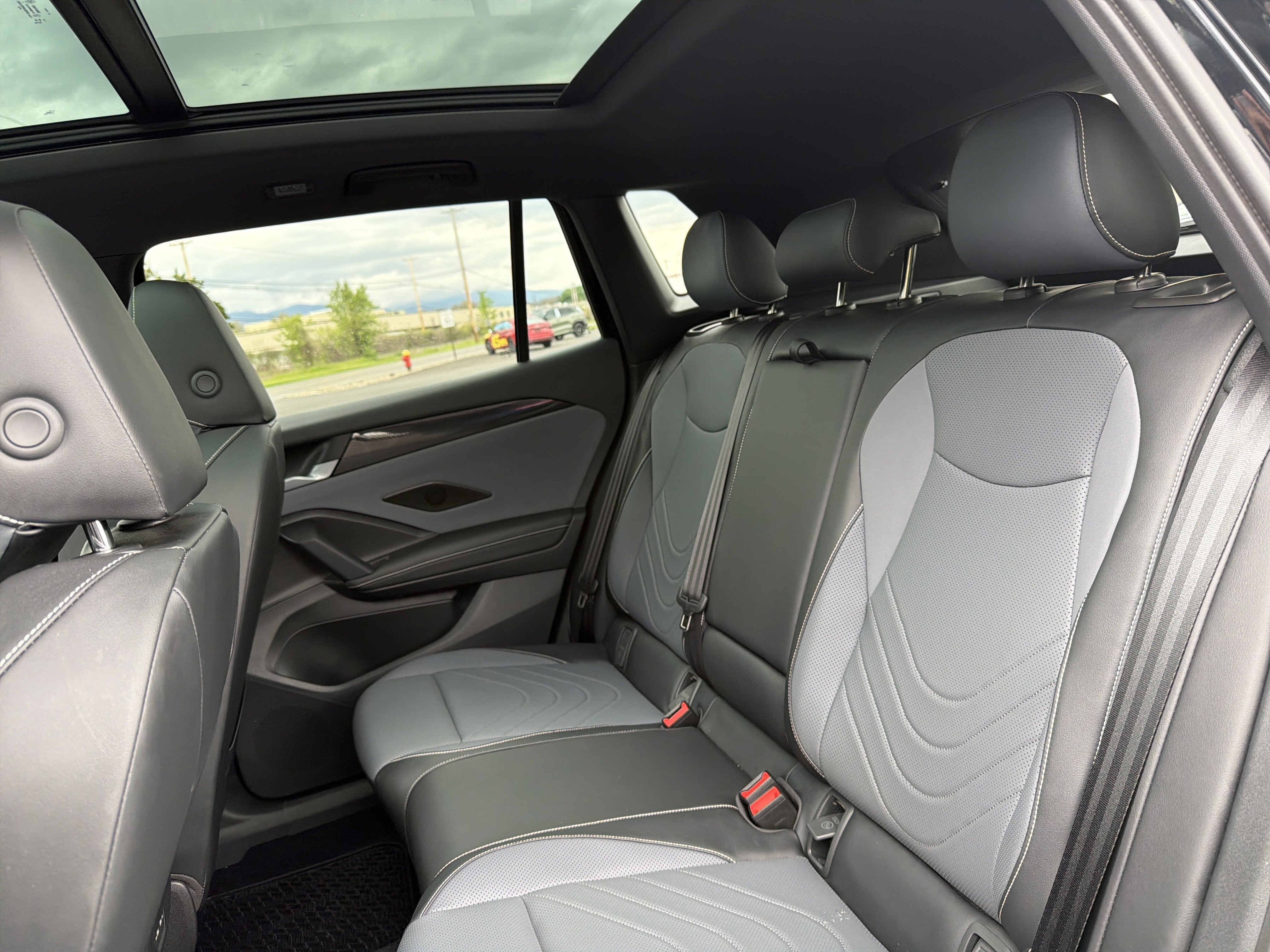 2025 Volkswagen Tiguan 2.0T SE R-Line Black