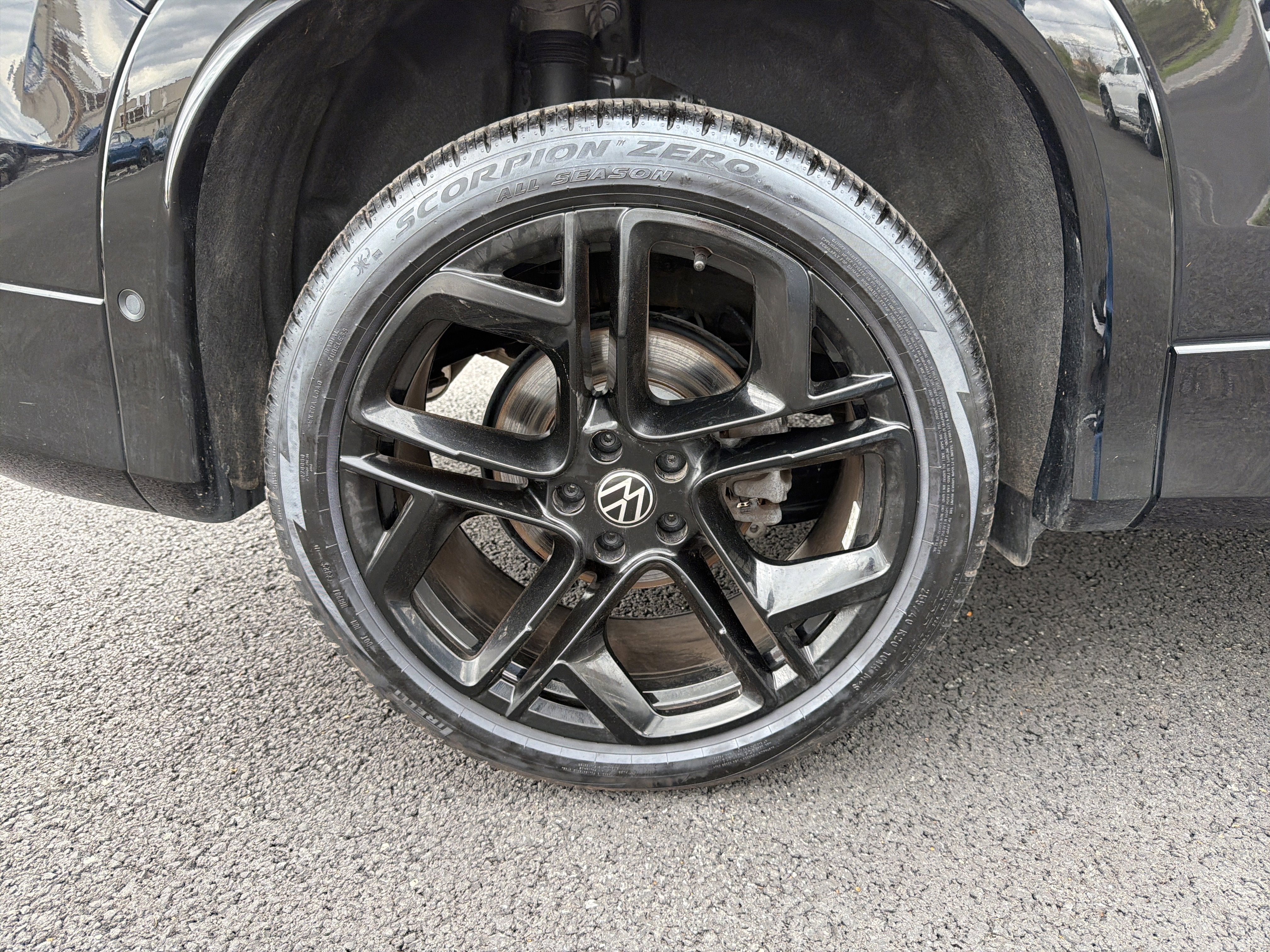 2025 Volkswagen Tiguan 2.0T SE R-Line Black