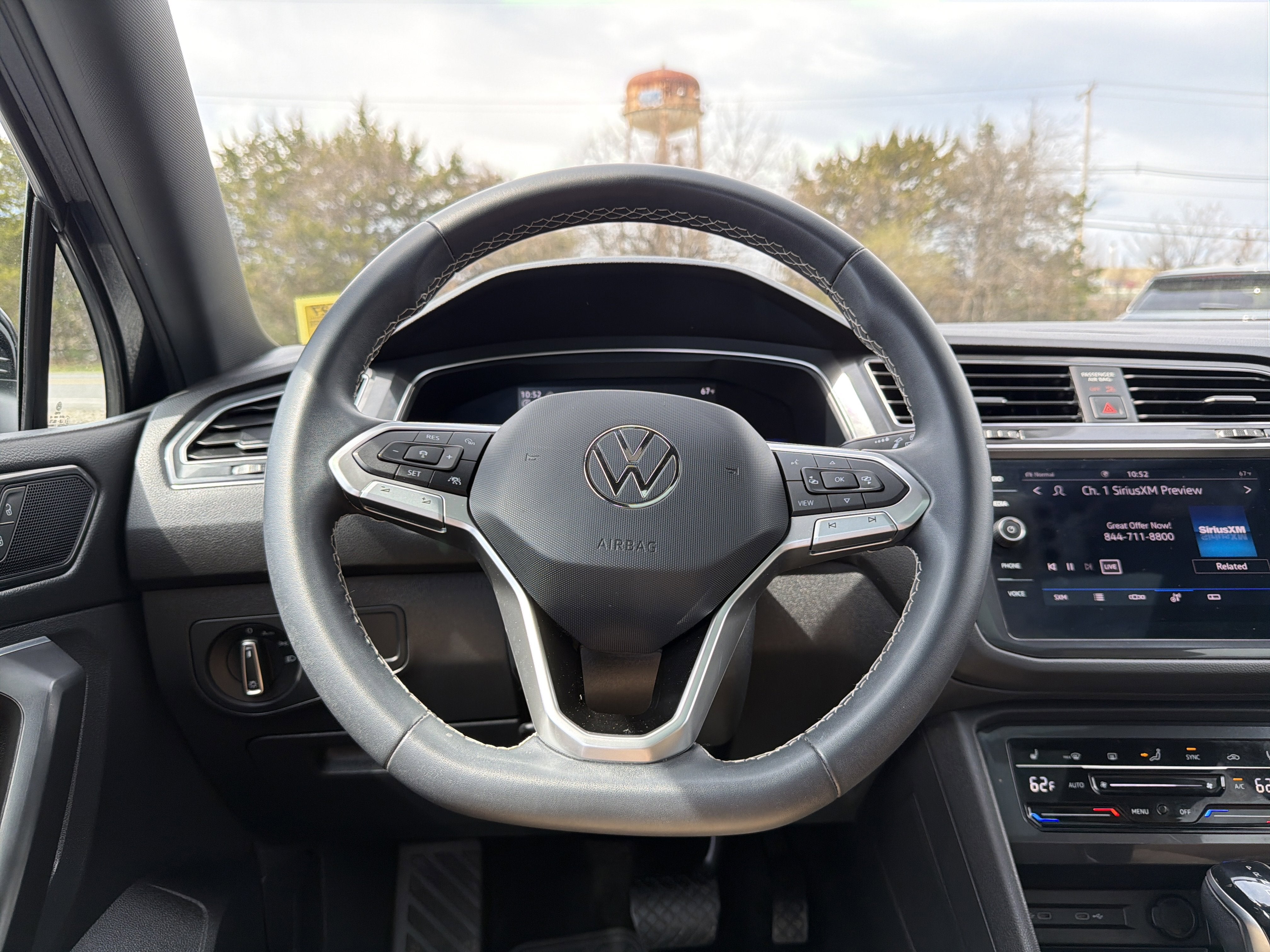 2023 Volkswagen Tiguan 2.0T SE