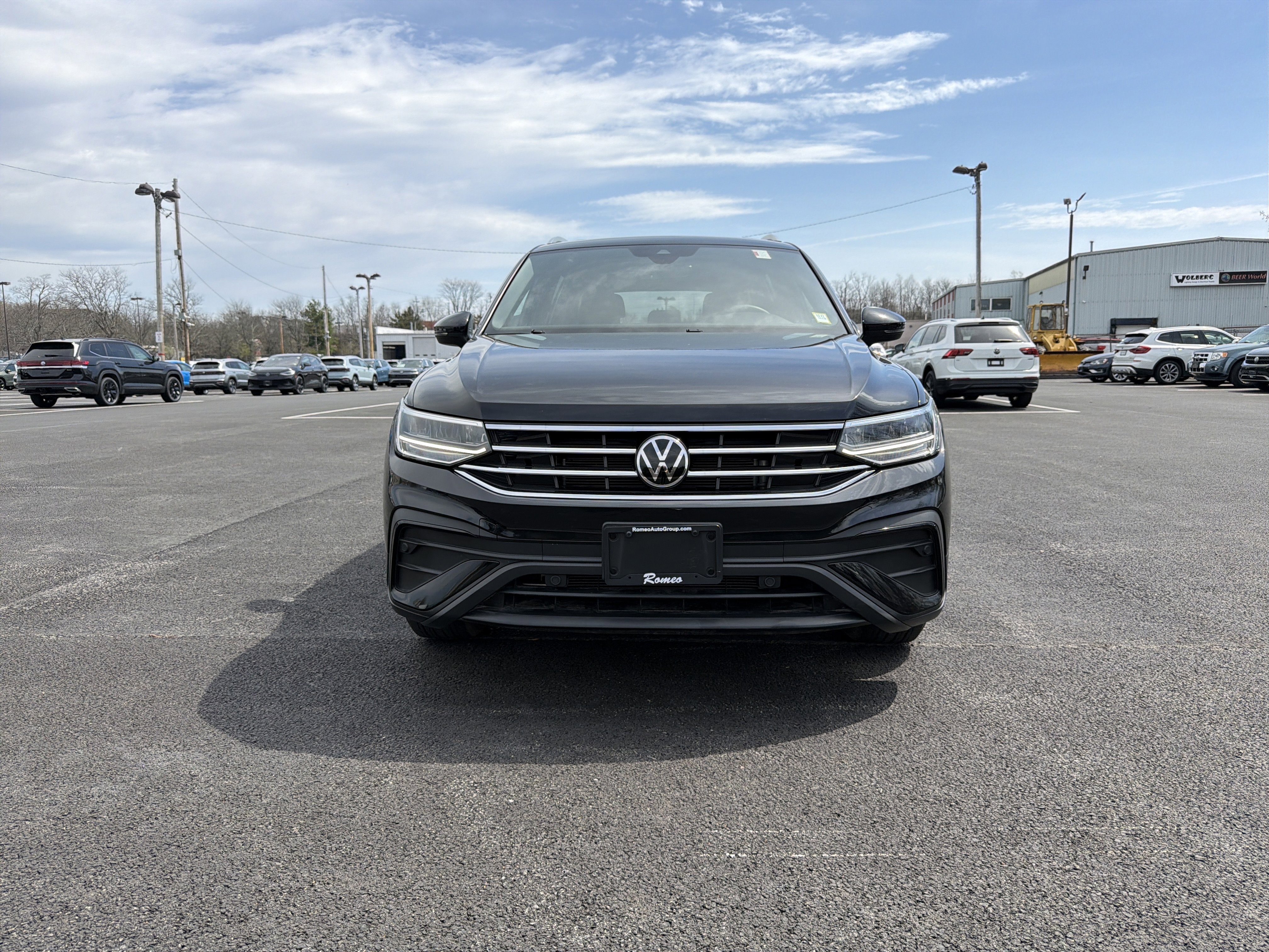 2023 Volkswagen Tiguan 2.0T SE
