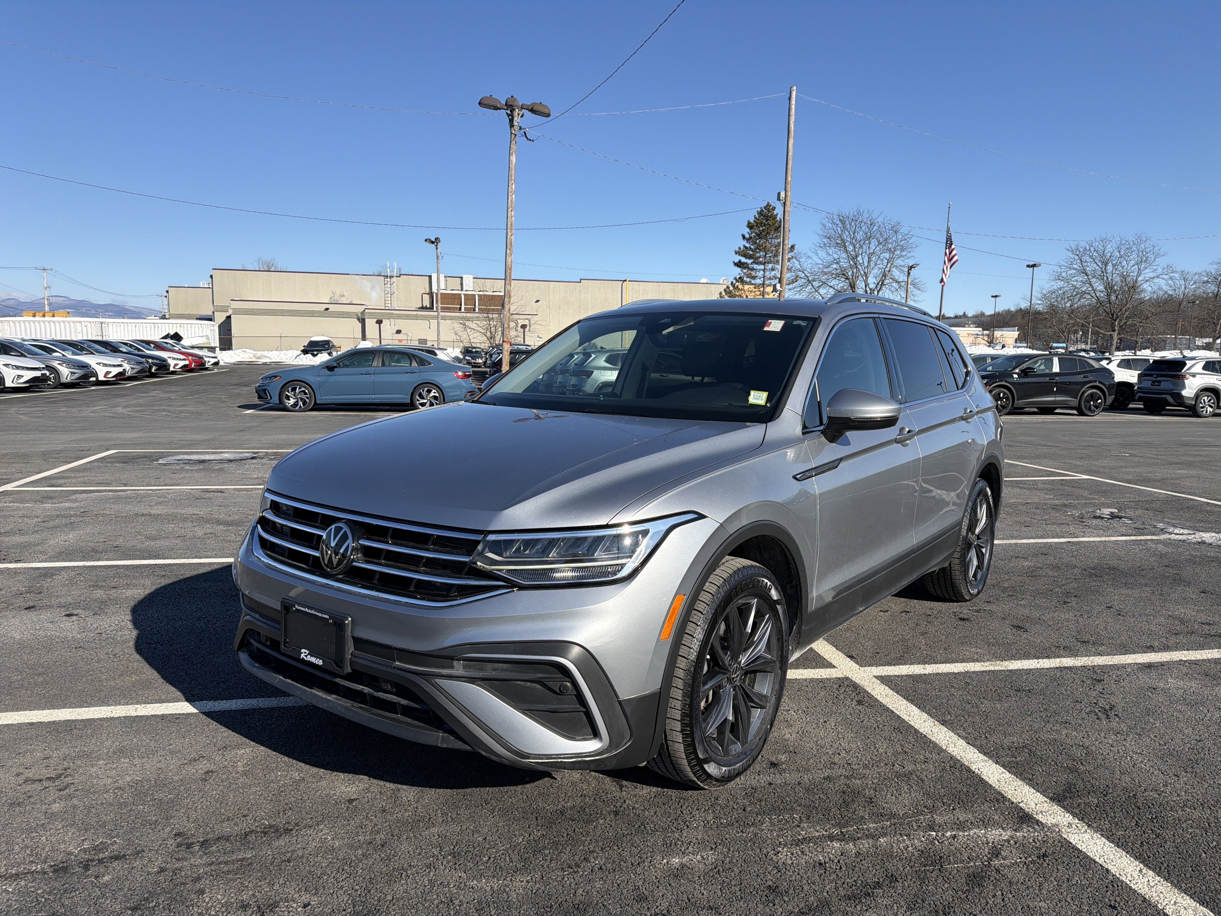 2023 Volkswagen Tiguan 2.0T SE