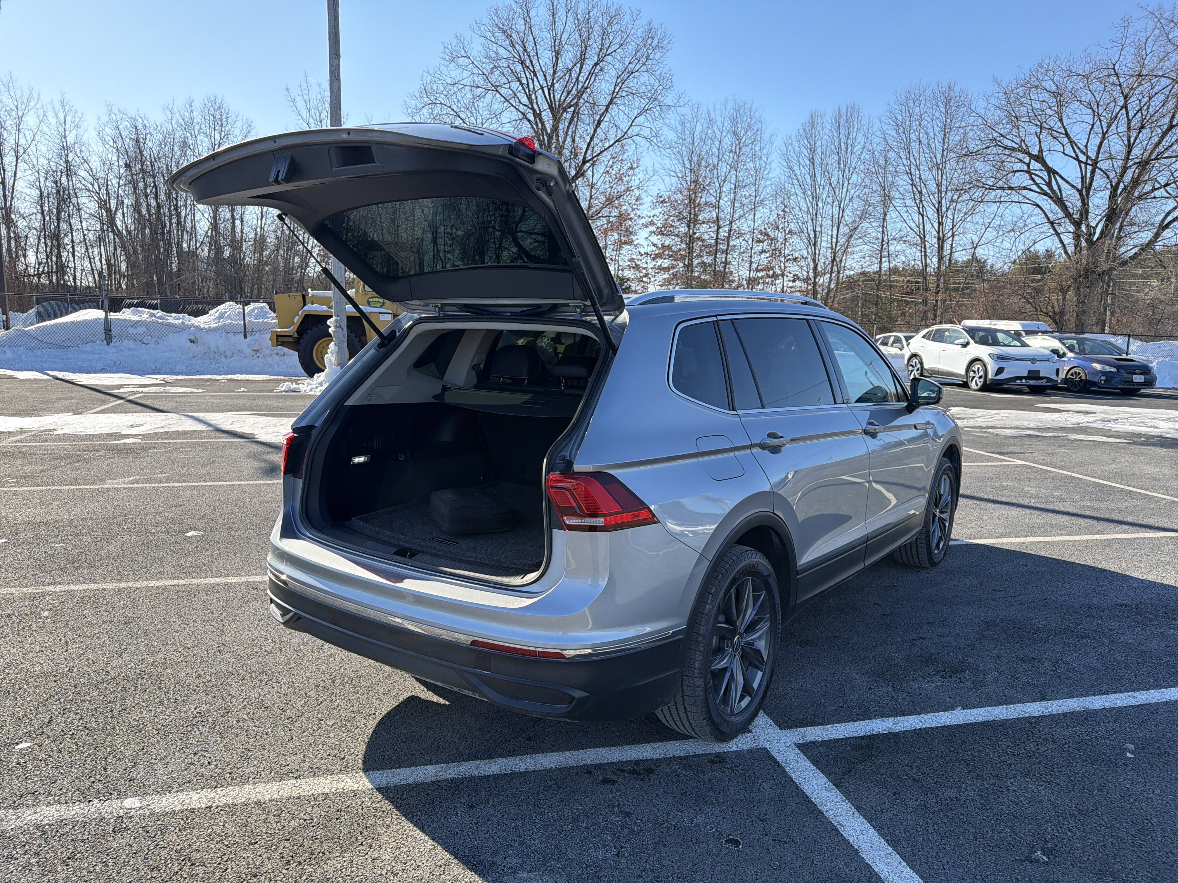 2023 Volkswagen Tiguan 2.0T SE