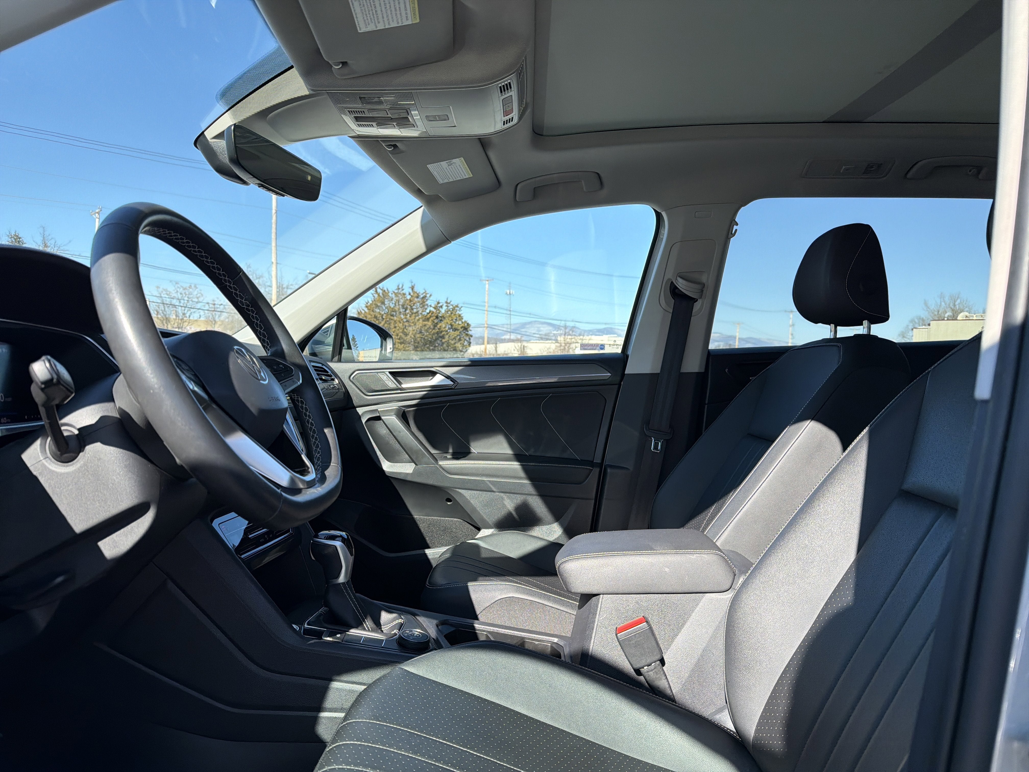 2023 Volkswagen Tiguan 2.0T SE