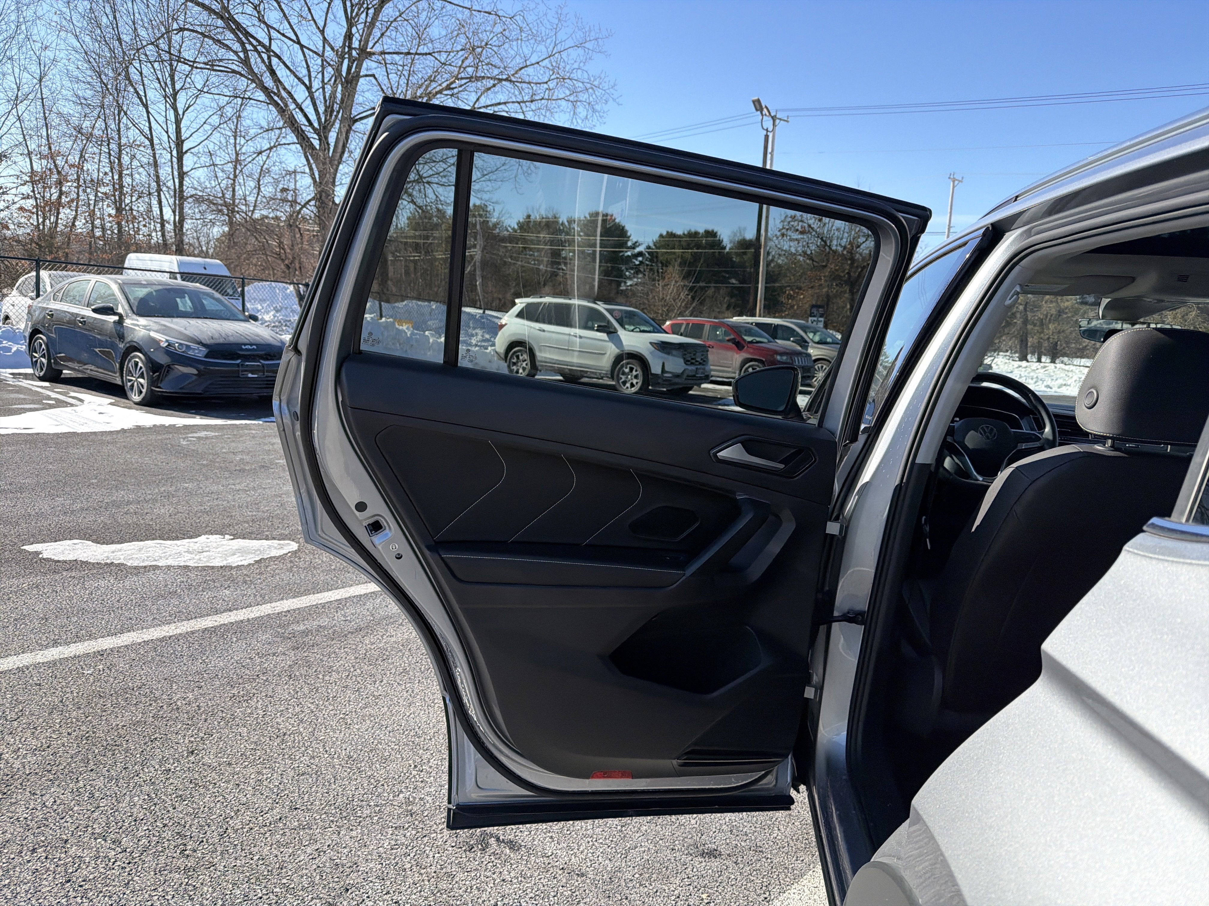 2023 Volkswagen Tiguan 2.0T SE