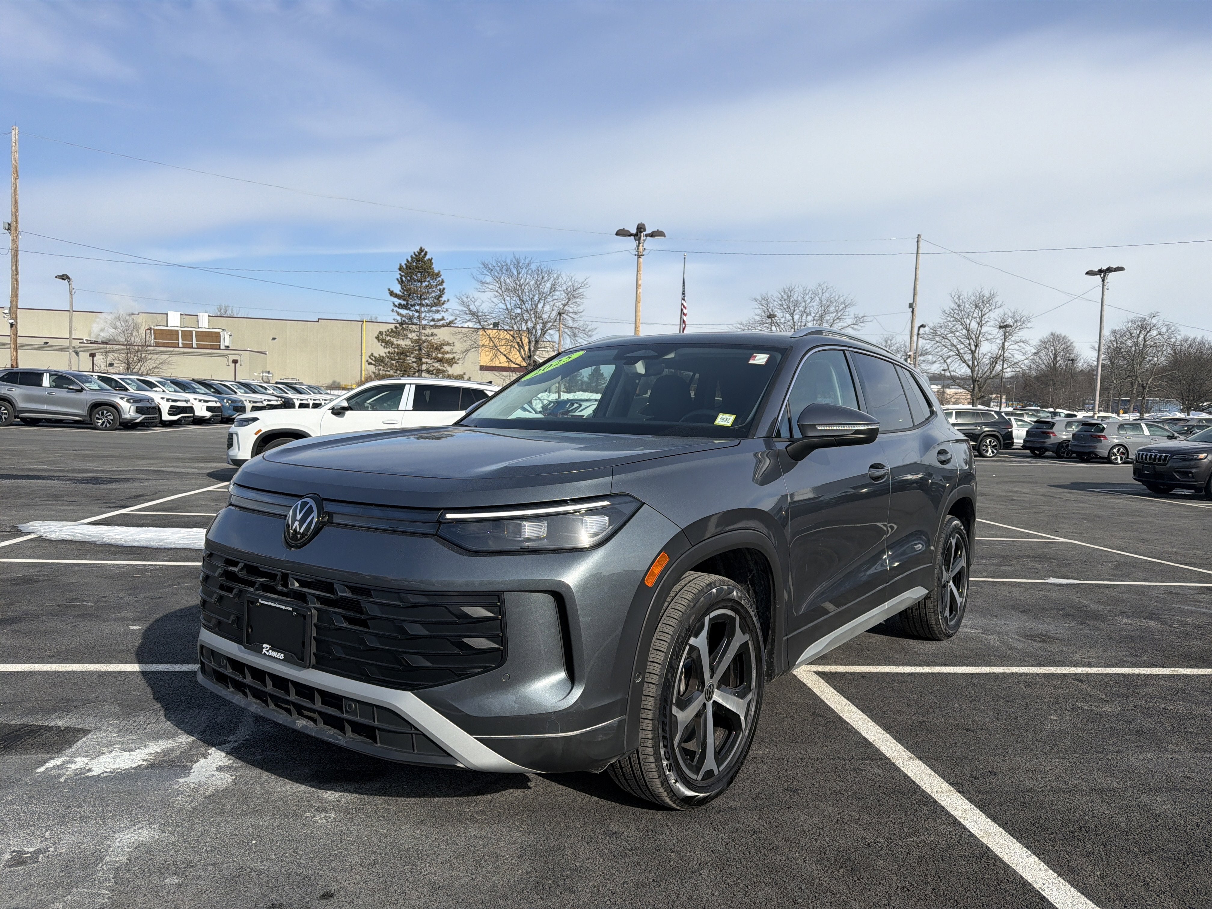 2025 Volkswagen Tiguan 2.0T SE