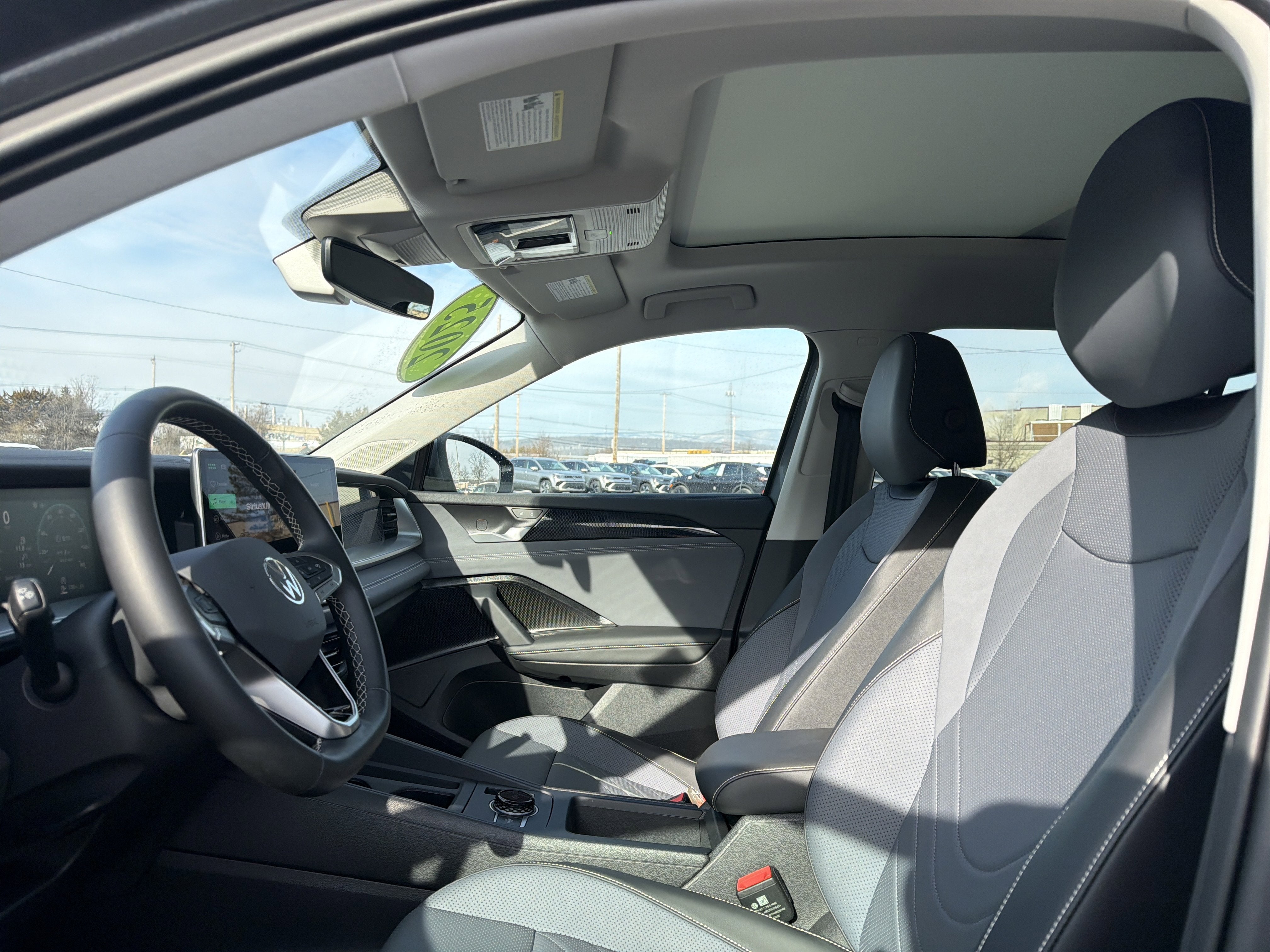 2025 Volkswagen Tiguan 2.0T SE