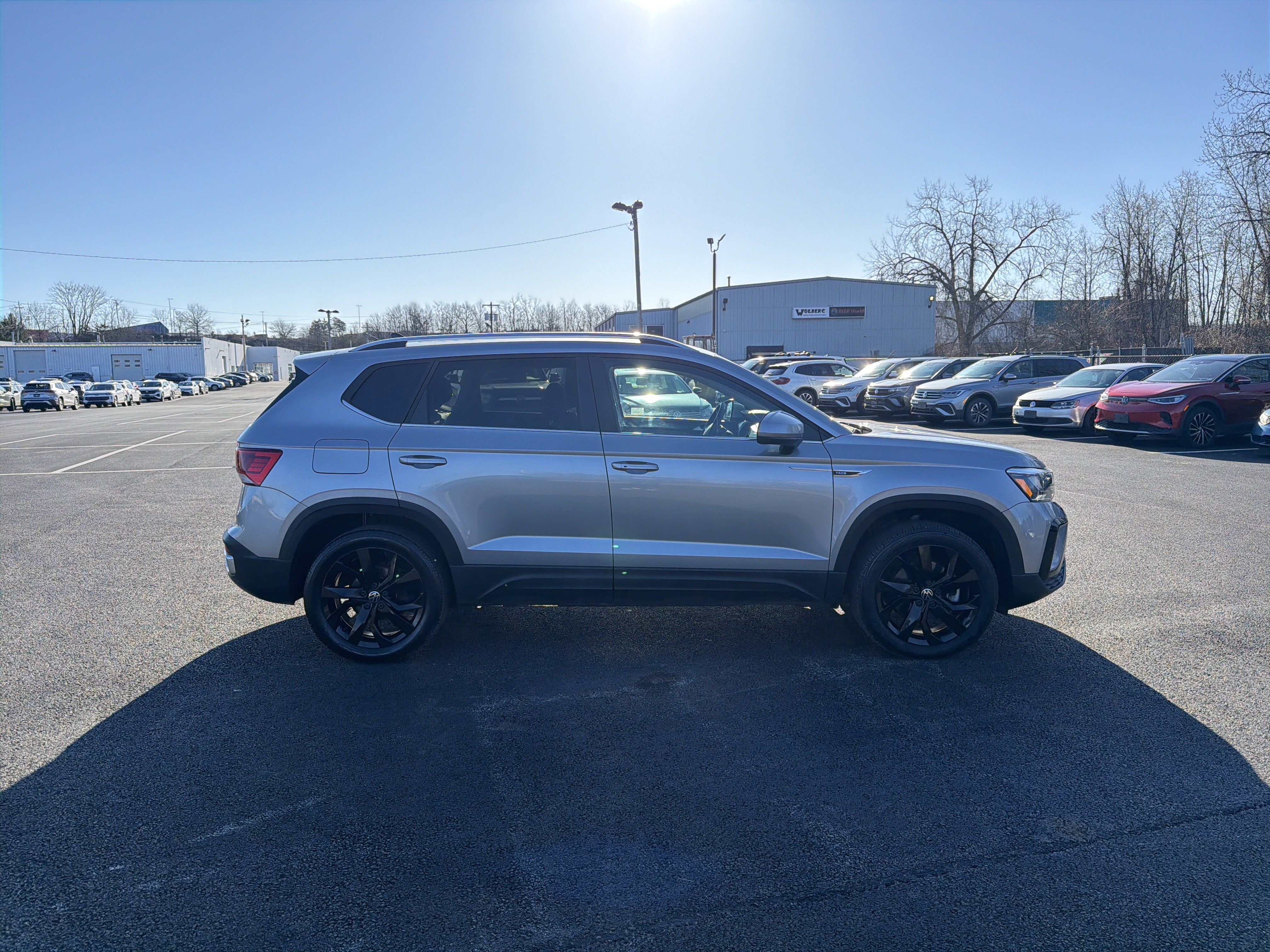 2023 Volkswagen Taos 1.5T SE