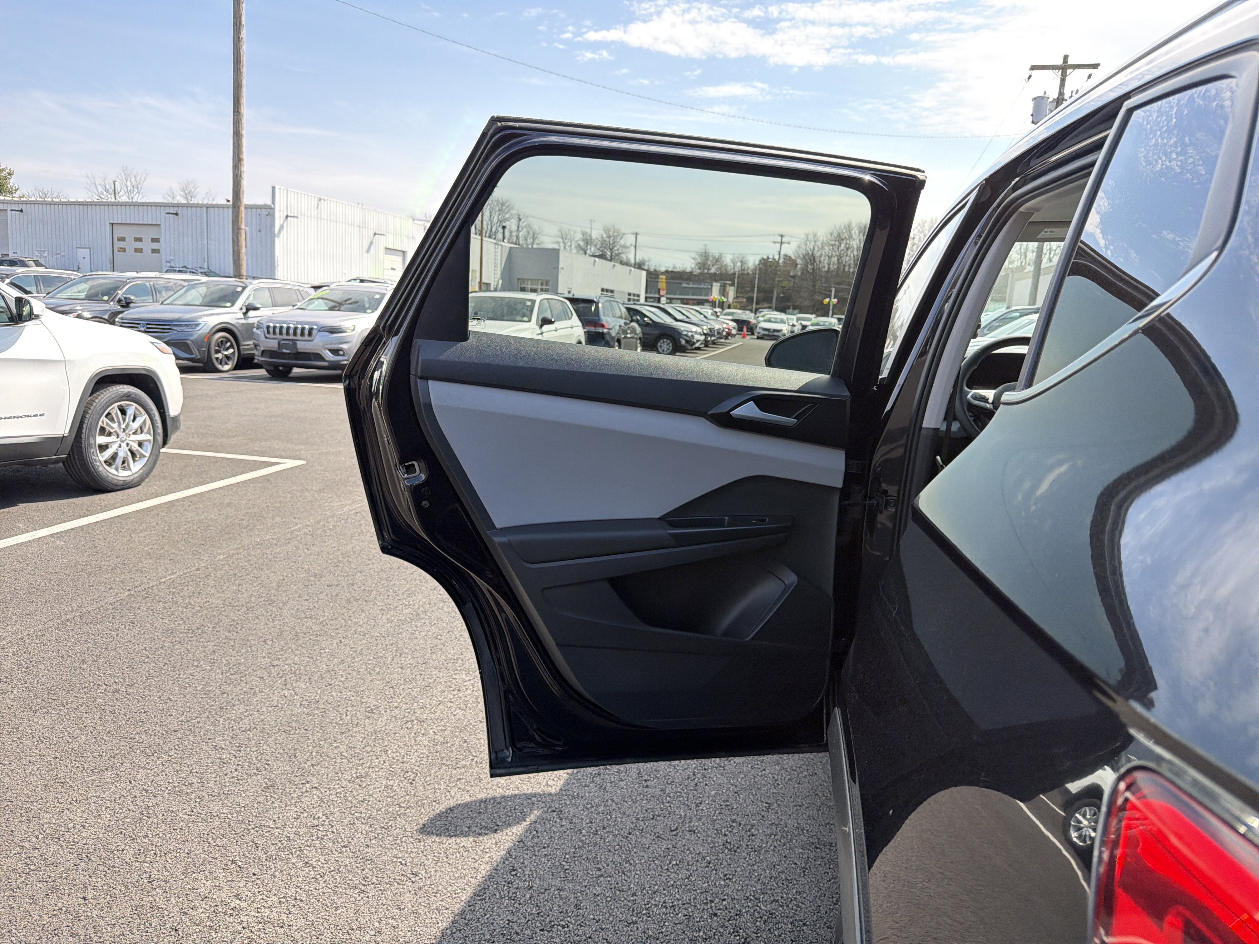 2023 Volkswagen Taos 1.5T SE