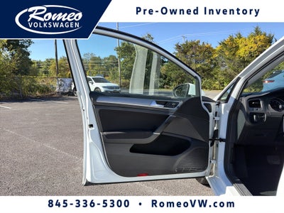 2016 Volkswagen Golf TSI SE 4-Door