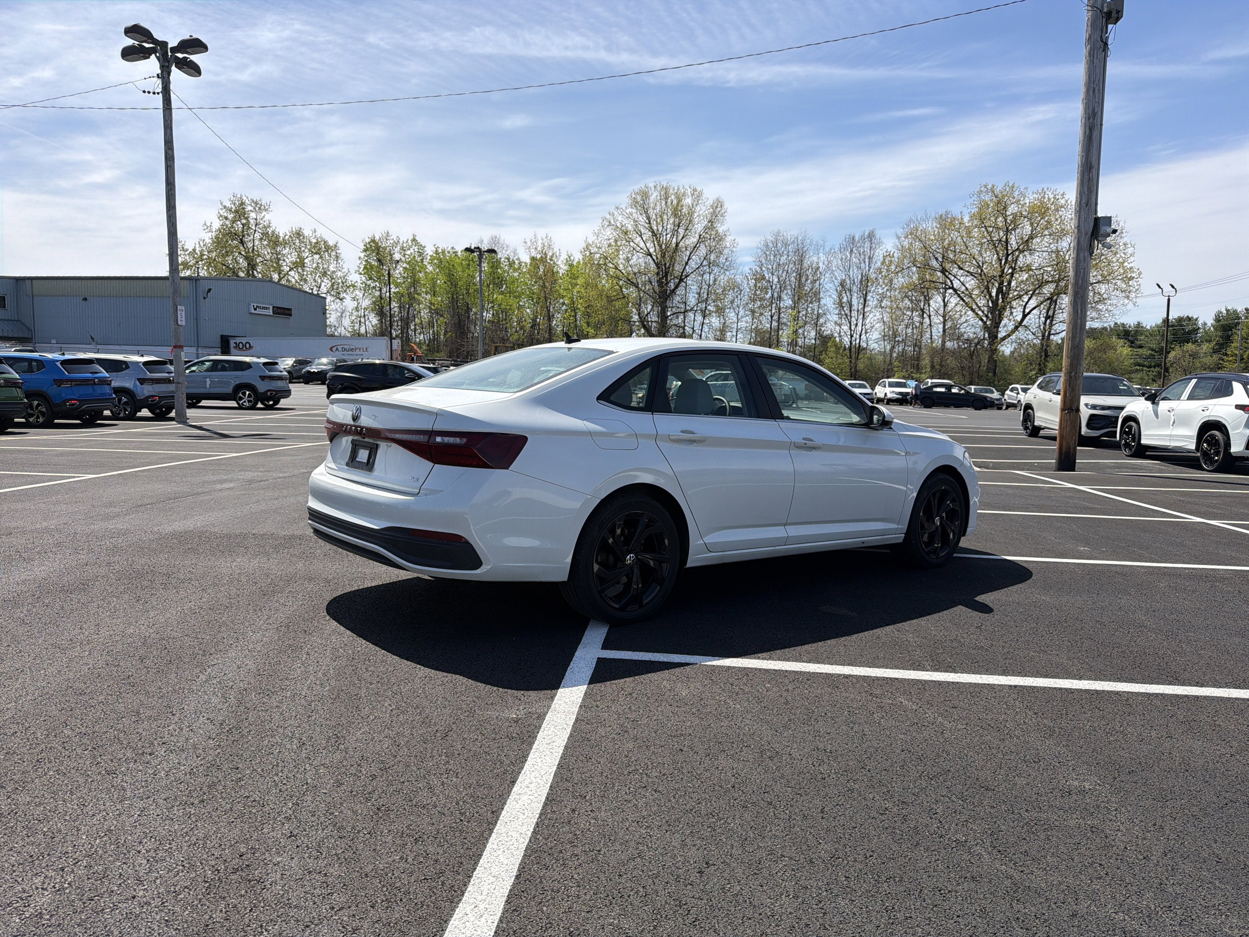 2025 Volkswagen Jetta 1.5T SE