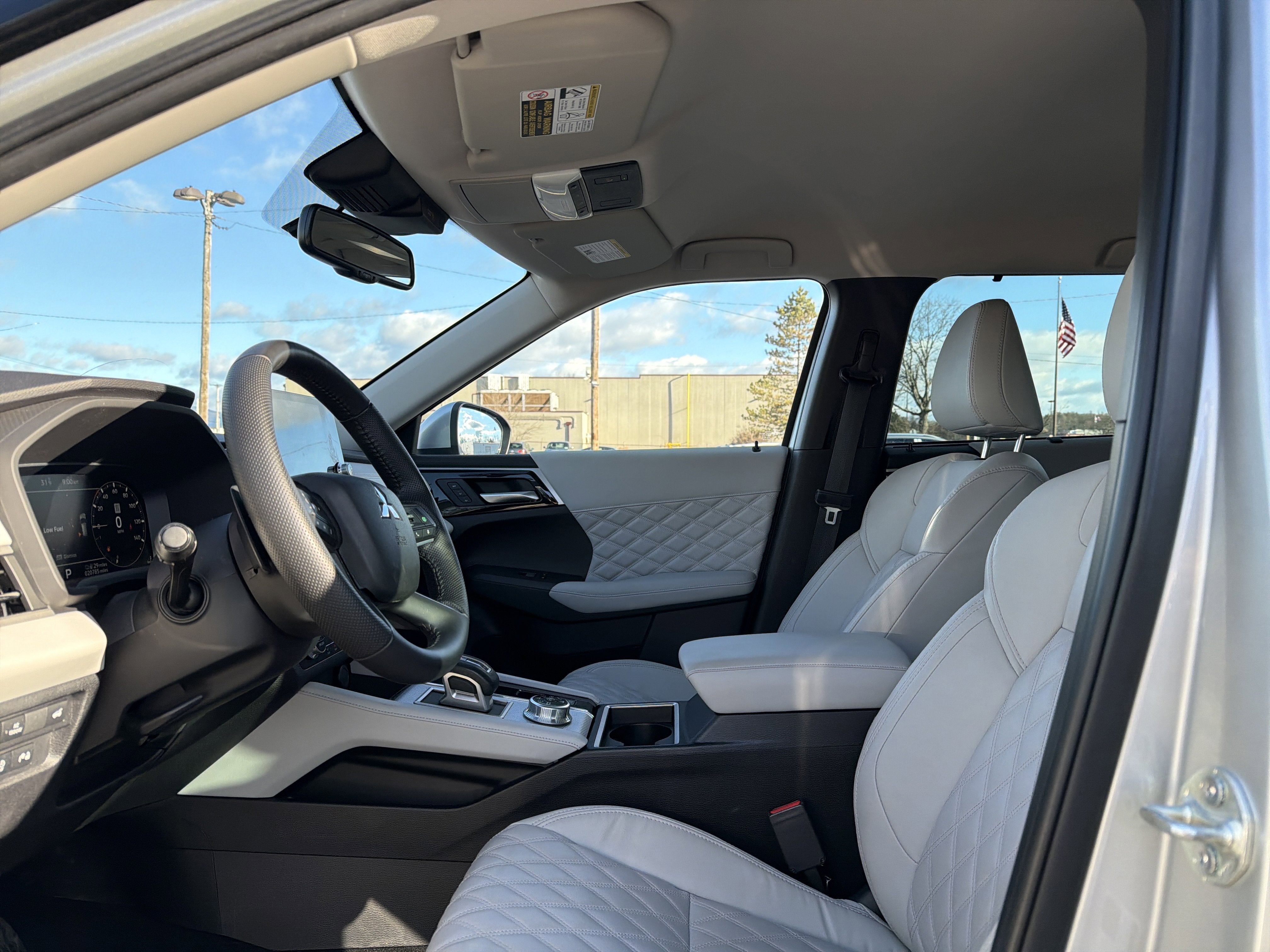 2023 Mitsubishi Outlander PHEV Base