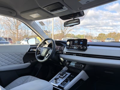 2023 Mitsubishi Outlander PHEV Base