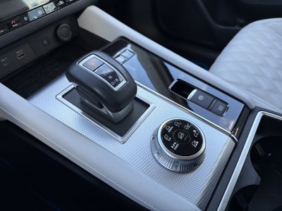 2023 Mitsubishi Outlander PHEV Base